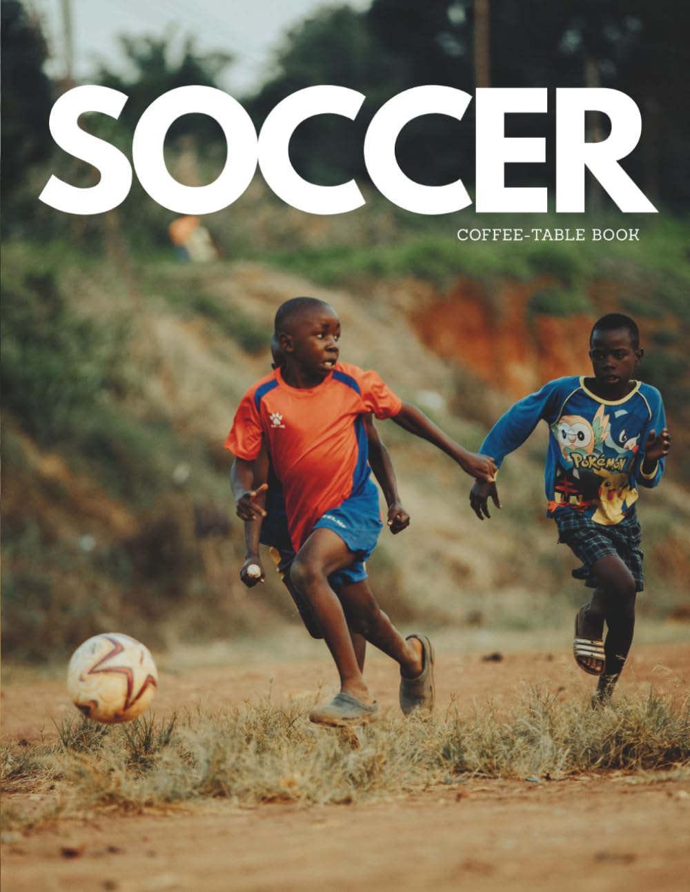Soccer Coffee Table Book: Large Format Paperback of Street Football Photography, Stadiums, Free Kicks and Iconic Player Portraits The Ultimate ... Photographs for Men Boys and Sports Fans