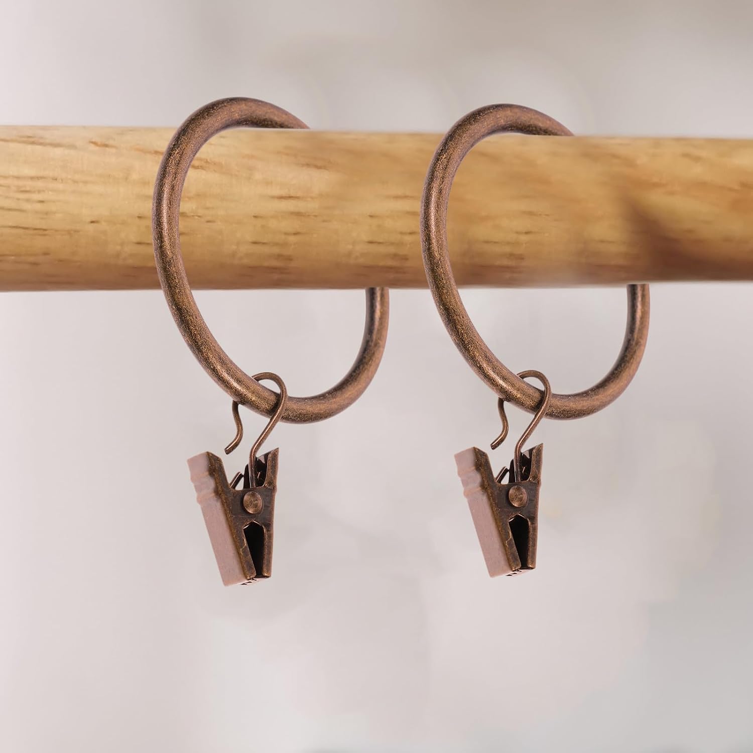 50pcs Vintage Style Shower Curtain Rings Clips for Bathroom Rods Curtain Hooks Easy to Install and Strong Hold for Heavy Drapes Red Bronze Finish Wire Inner