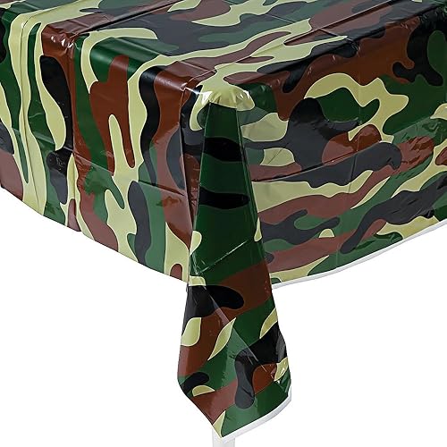 Fun Express Mantel desechable de plástico camuflado de camuflaje – 54 x 108 pulgadas – Suministros para fiesta de cumpleaños del ejército