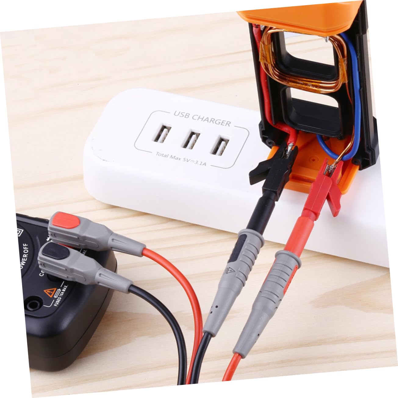 ULTECHNOVO 2pezzi Kit Di Prolunga Per Multimetro Di Prove Elettriche Con Clip Alligator e Probes Isolati Compatibile Con Multimetri e Strumenti Di Misura Comfort Grip e Test Accurati Per