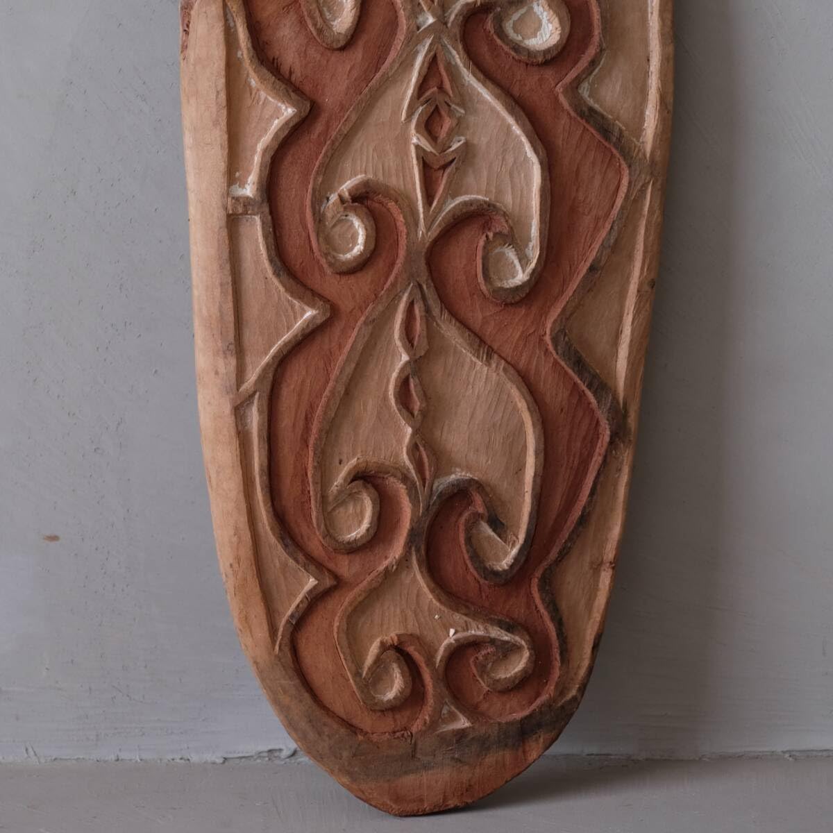 インドネシア パプア州 アスマット族 木彫盾B　プリミティブ アート 古美術 02960 インドネシア パプア州 アスマット族 木彫盾 B / プリミティブ