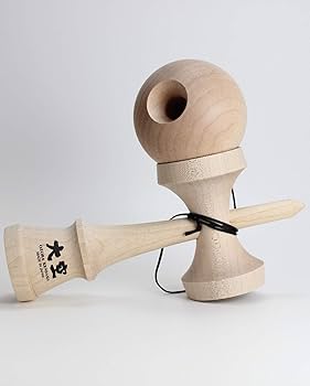 Amazon.co.jp: けん玉 日本けん玉協会推奨 大空リシェイプ