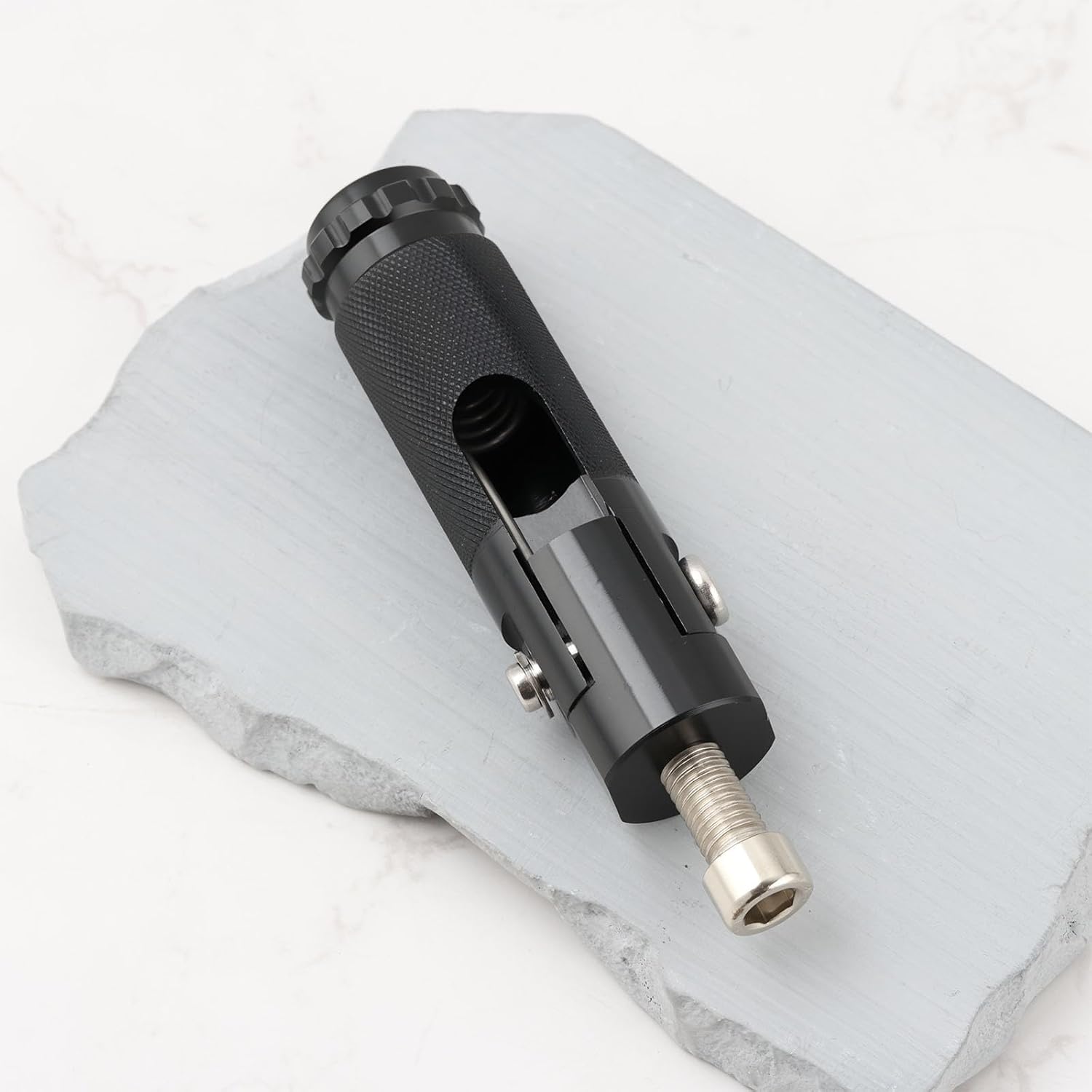 1 Pair of Motorcycle Bike Folding Foot Pegs Aluminum Alloy 116x23mm for Motorcycles Bicycles (Black)