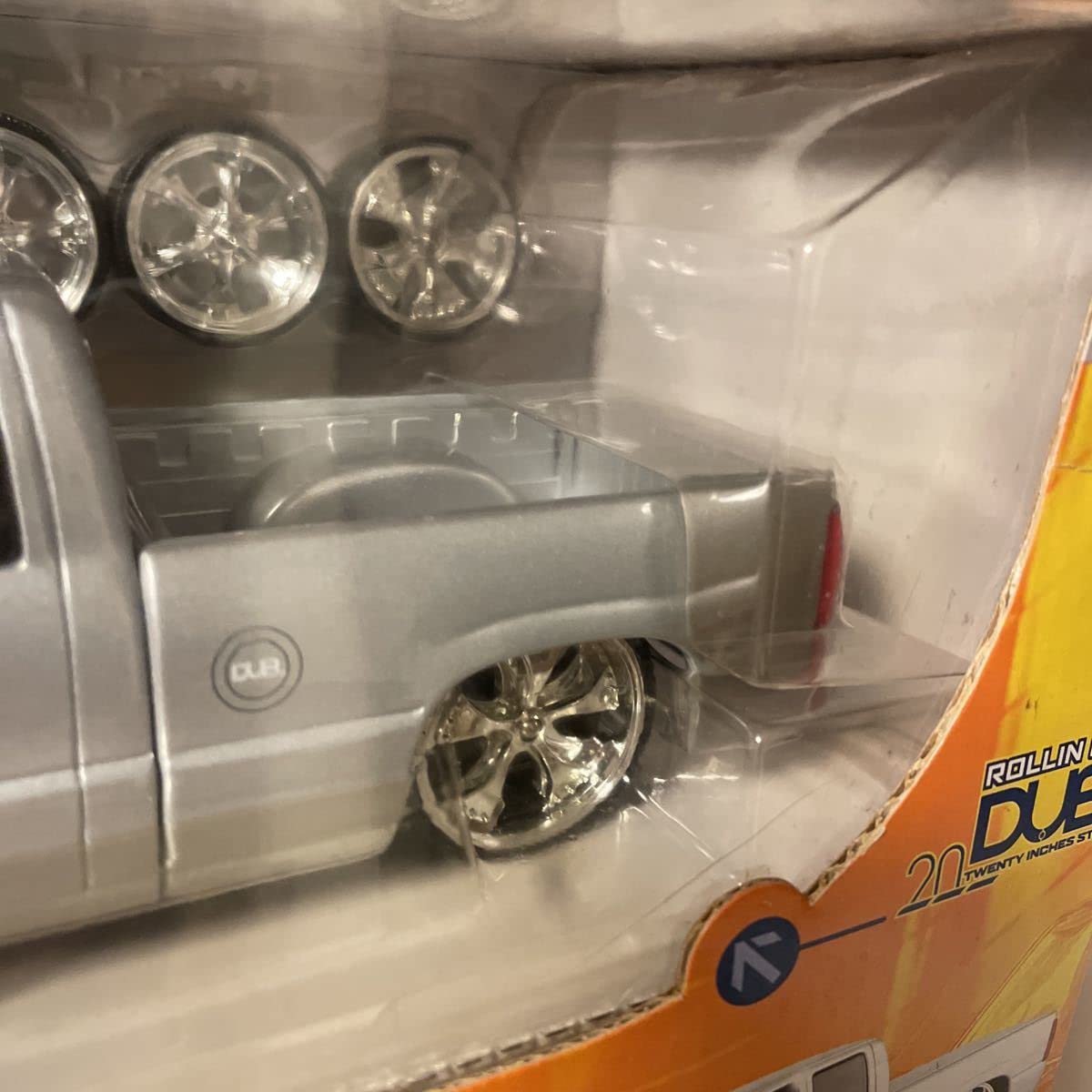 Amazon | Jada ジェイダ Dub City 2002 Chevy Silverado シルバラード