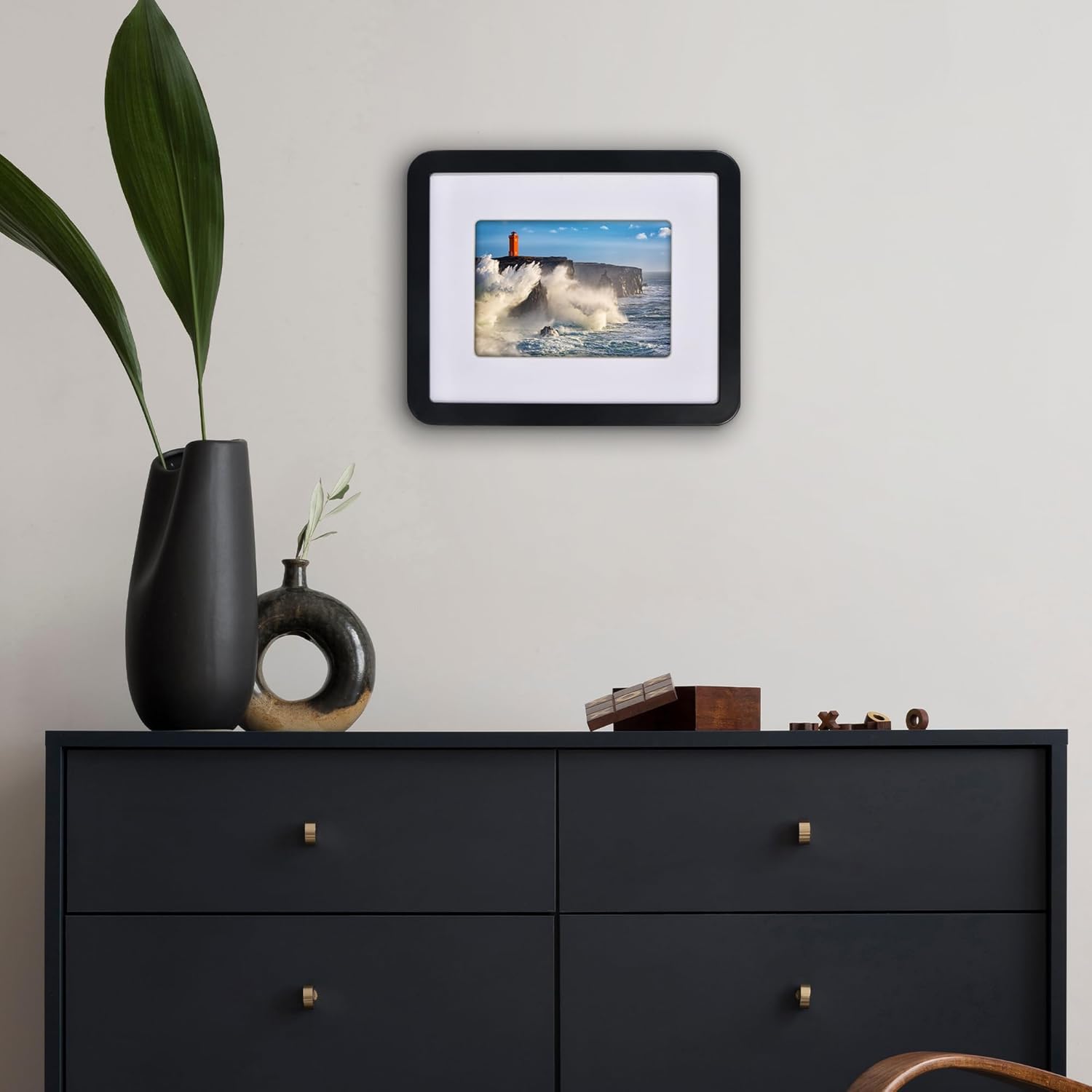 Americanflat 8x10 Picture Frame with Round Corner Molding - Use as 5x7 Frame with Mat or 8x10 Frame Without Mat - Mod Collection - Black Photo Frame with Shatter-Resistant Glass for Tabletop and Wall - Image 7