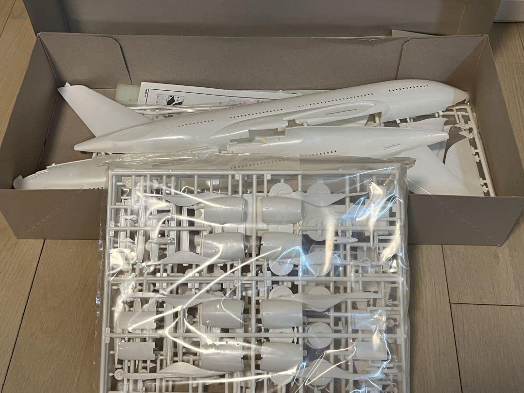 Amazon.co.jp: 絶版 レベル 1/144 エアバスA380 プラモデル : おもちゃ 