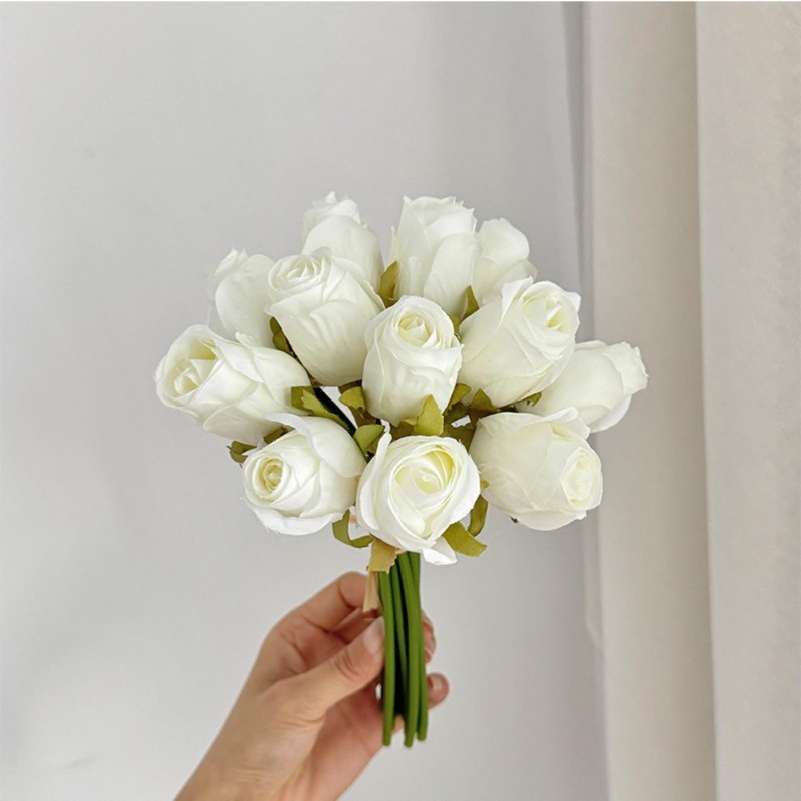 AZHABINWA Handheld Simulated Roses and Artificial Flowers for Home Decoration