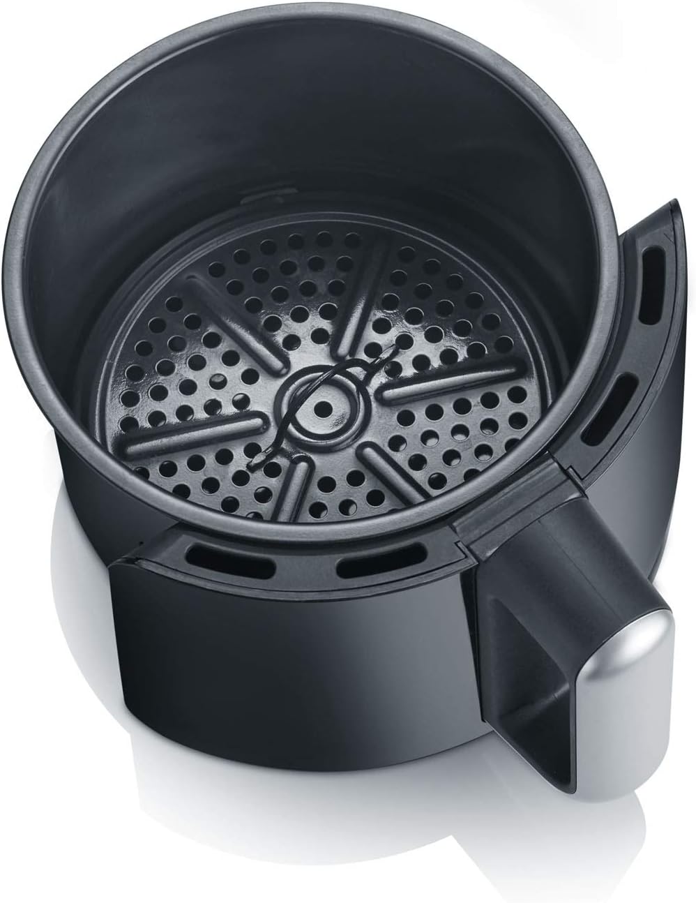 Ngaphakathi view of the SEVERIN FR 2455 hot air fryer's ceramic-coated cooking basket
