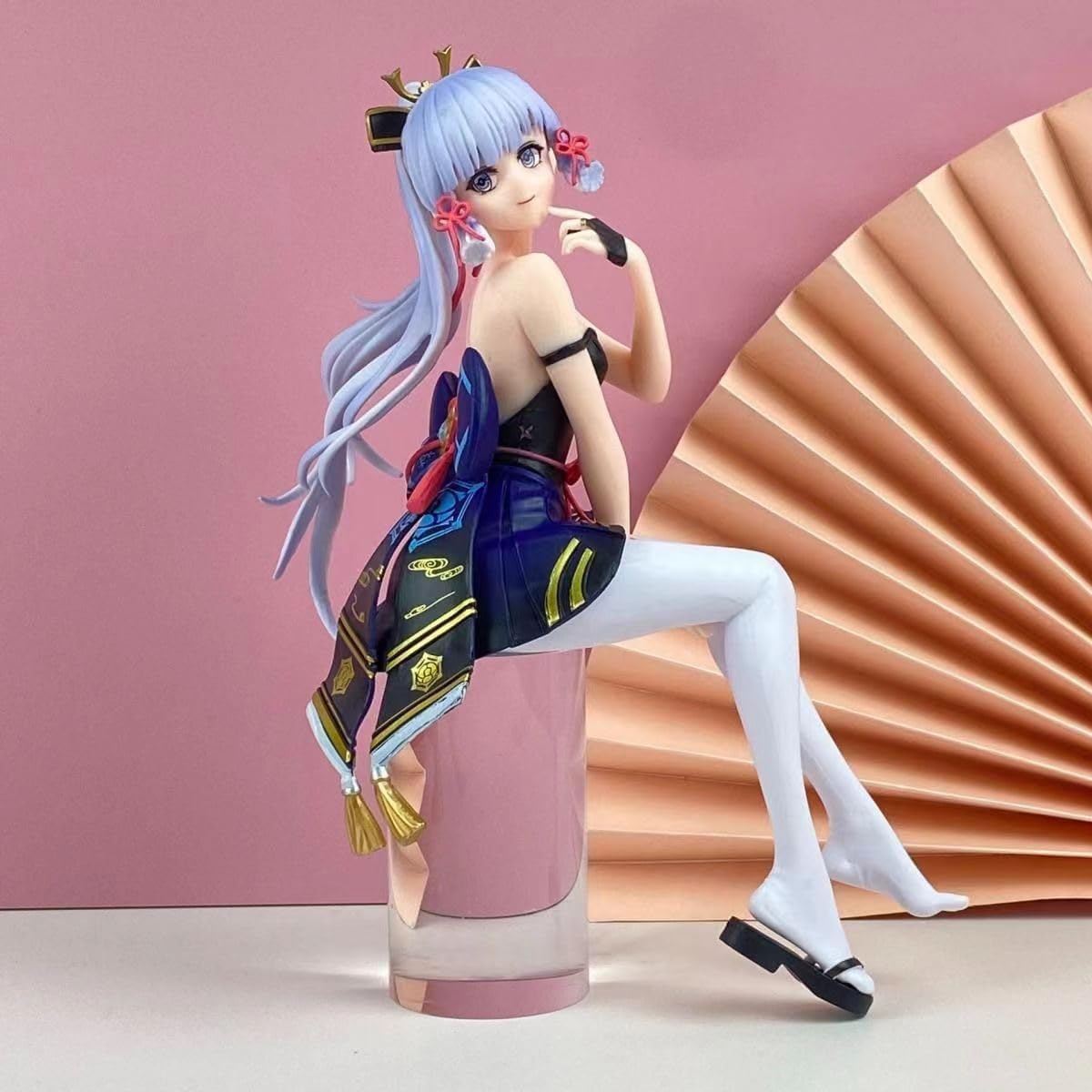 Kamisato Ayaka Figura decorativa sentada Ningguang cifras de acci?n Klee Hutao Paimon Zombie Qiqi Anime Modelo coleccionable 19 cm