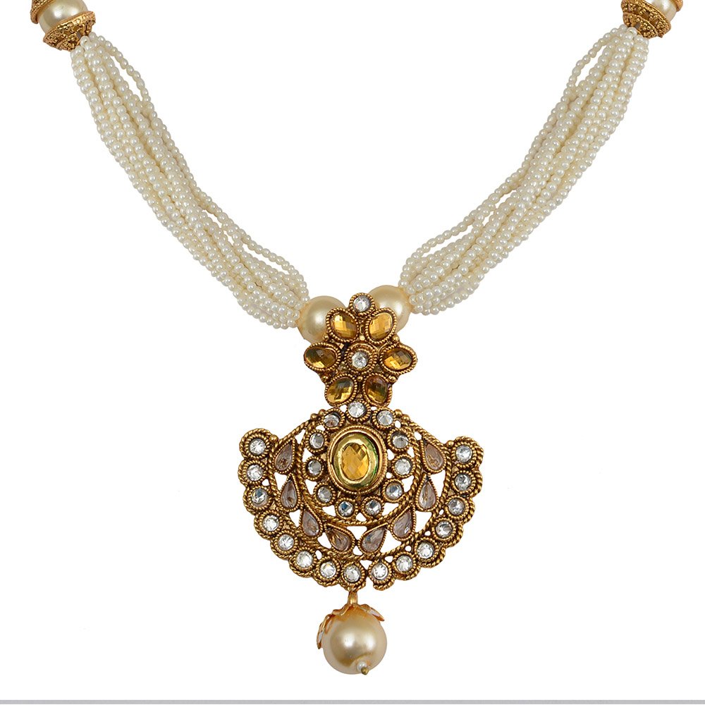 Elegant Traditional Pendant Set with Matching Earrings