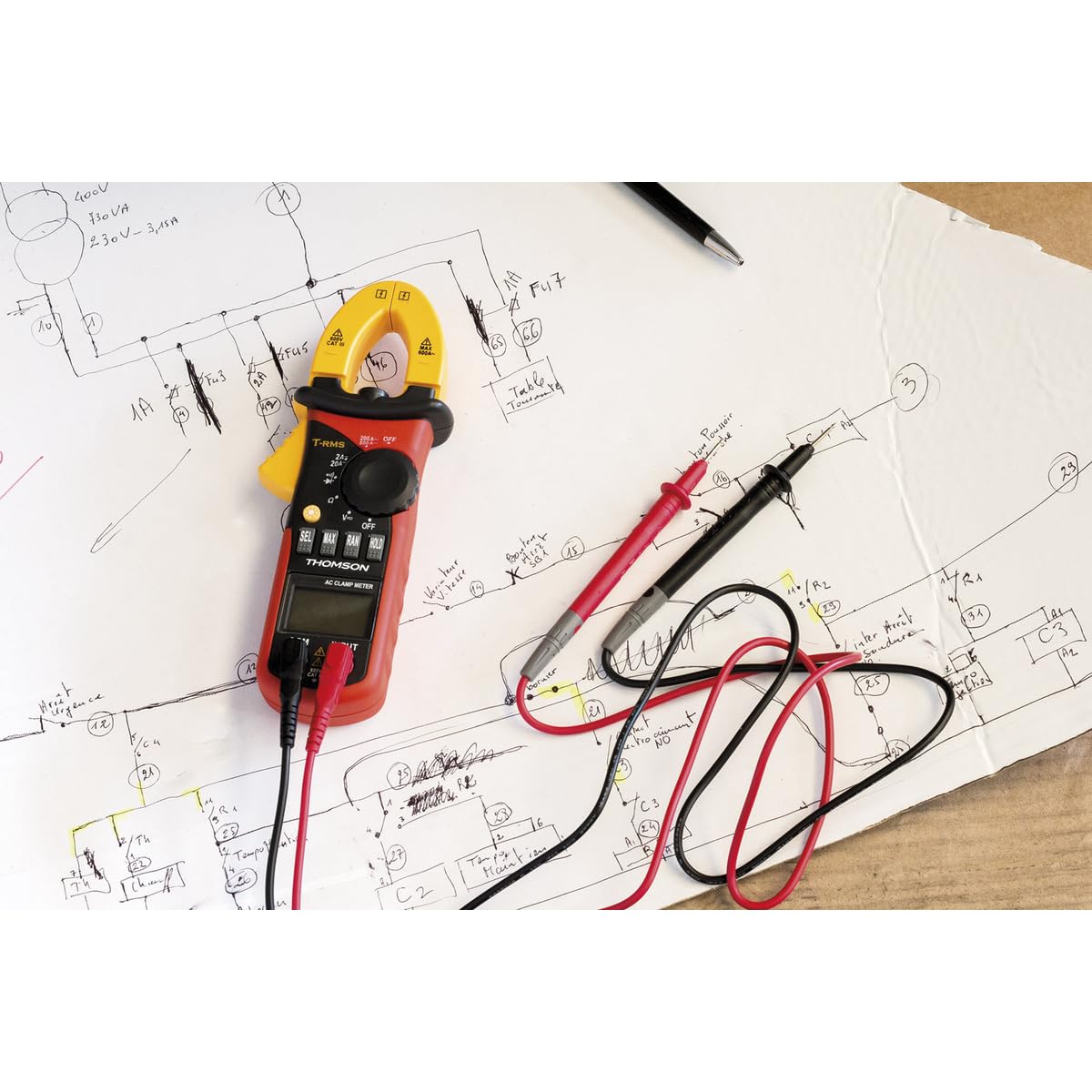 Thomson - Pinza amperométrica autocalibrada (8 funciones, CAT III, 600 V)
