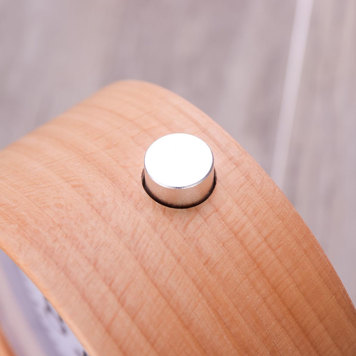 Operitacx Reloj Despertador, Redondo de Madera Silencioso y Luz Nocturna Diseño Clásico para Oficina y Decoración de Escritorio