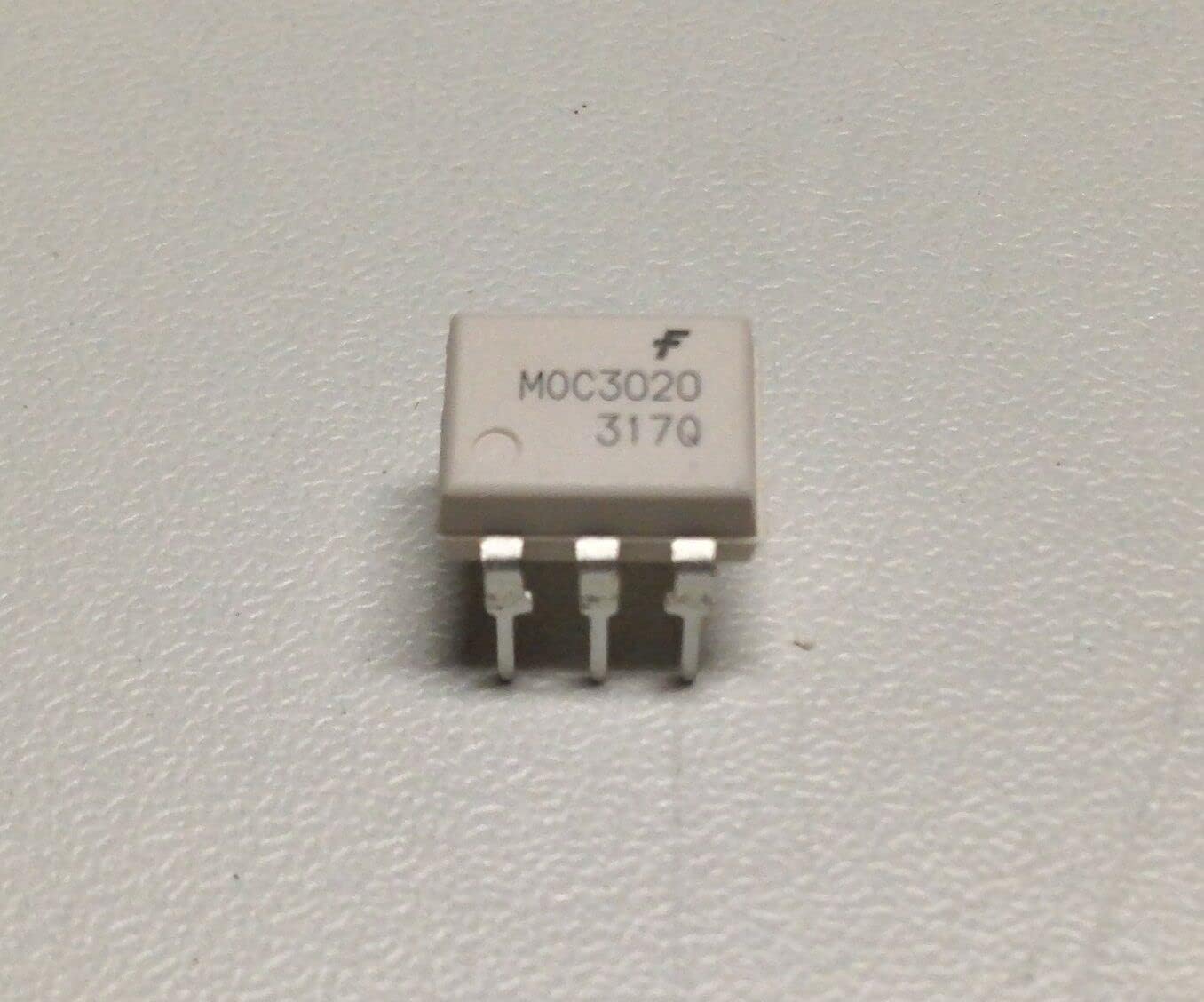 MOC3020 6-PIN RANDOM-PHASE OPTOISOLATORS 10pcs