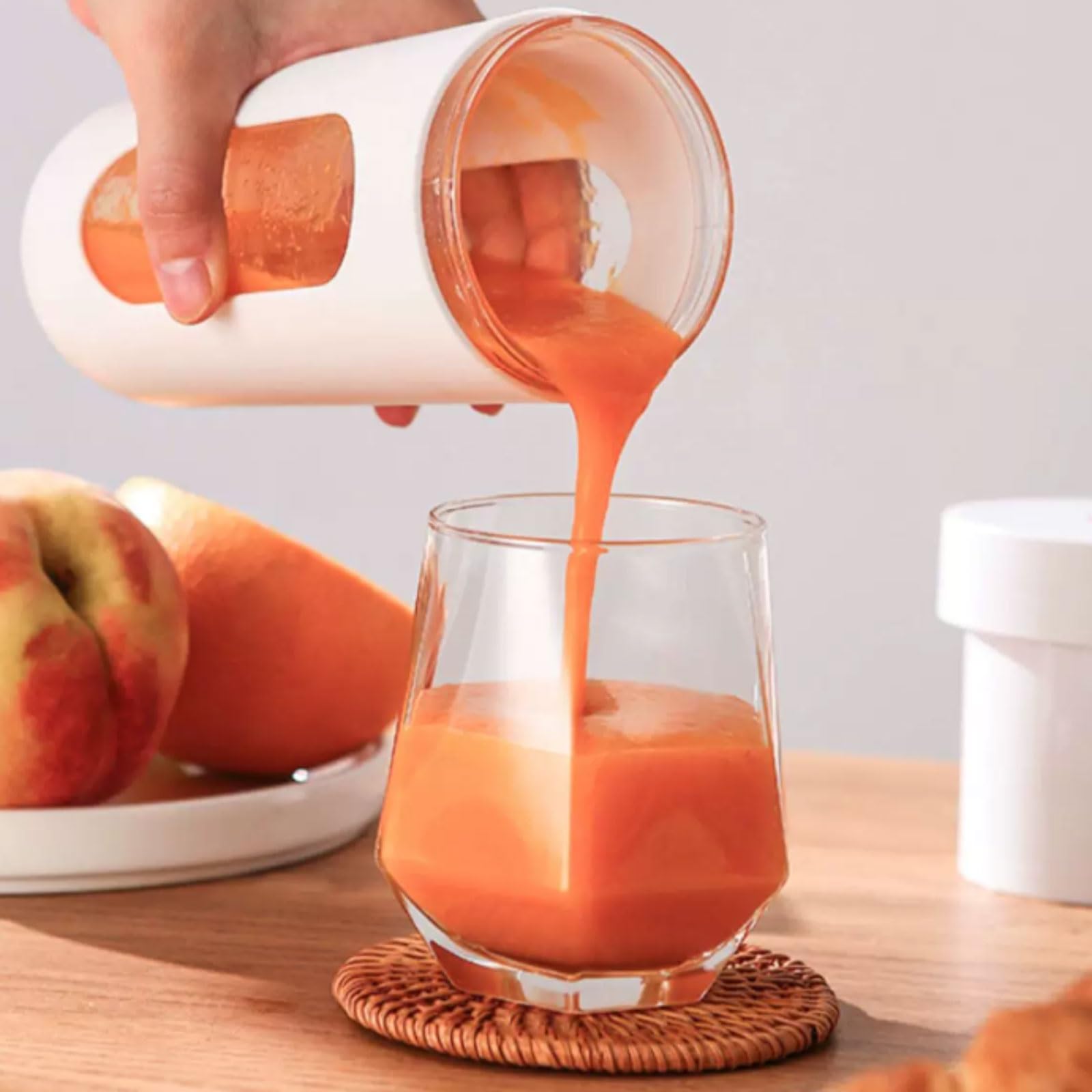 Sans fil Mélangeur portatif en plastique, mélangeur personnel Rechargeable for Smoothies et Shakes, presse-agrumes Compact et Portable, tasse 300ml/14oz haute efficacité