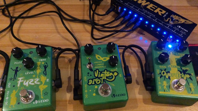 Efeito Guitar Pedal Power Supply, curto-circuito, proteção contra