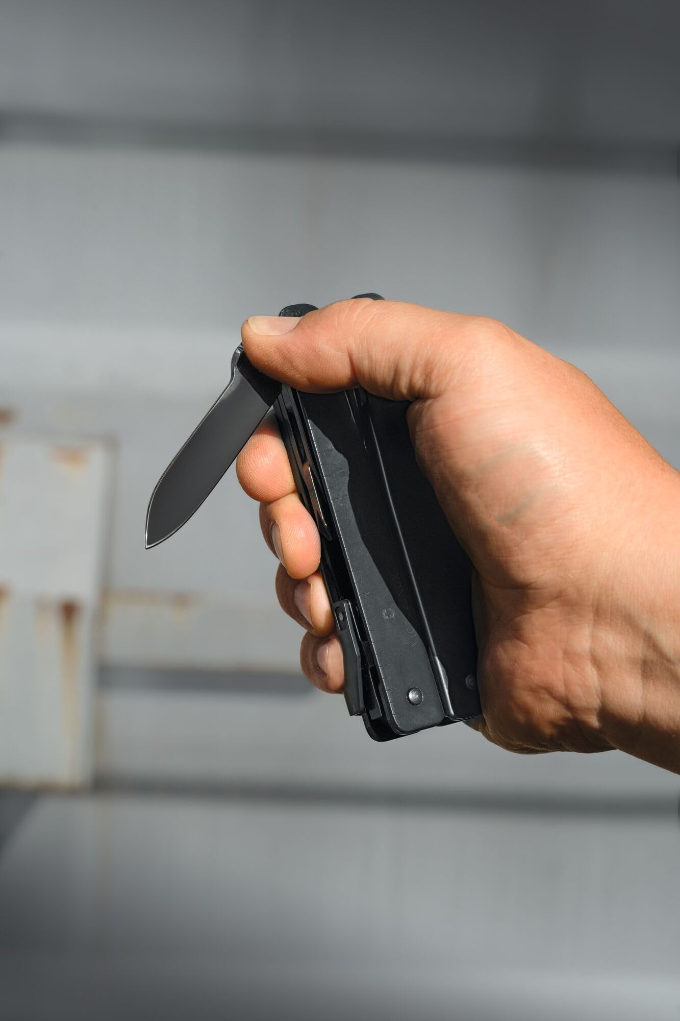 VICTORINOX MXBS Swiss Tool Spirit Szwajcarski scyzoryk, 26 funkcji, narzędzie wielofunkcyjne, w zestawie szczypce, śrubokręt, otwieracz do puszek, nylonowy futerał na pasek, srebrny