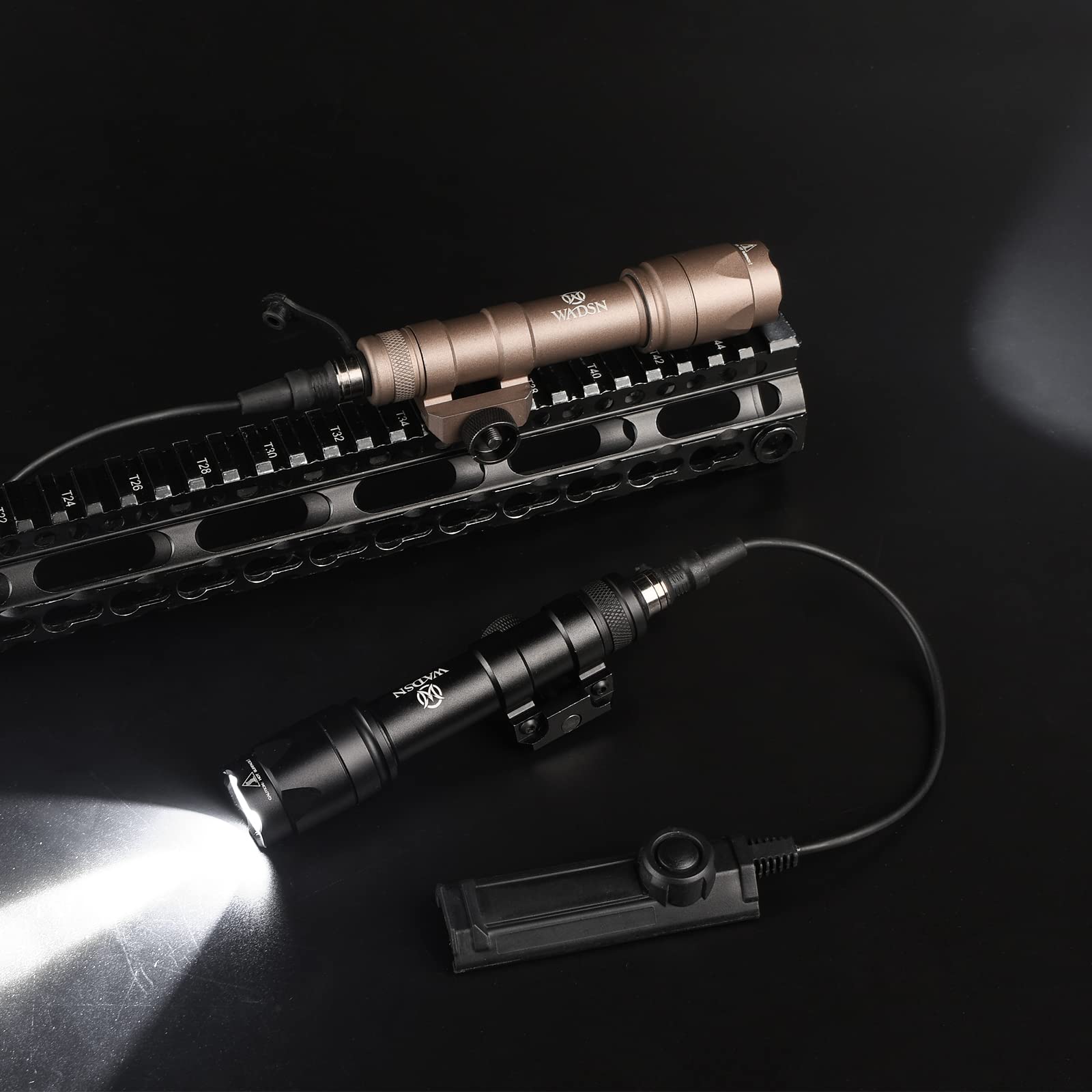 M600C Lanterna a pistola a gas tattico con interruttore a doppia funzione, lanterna da ricognizione a 600 lumen per il sistema ferroviario Picatinini da 20 mm