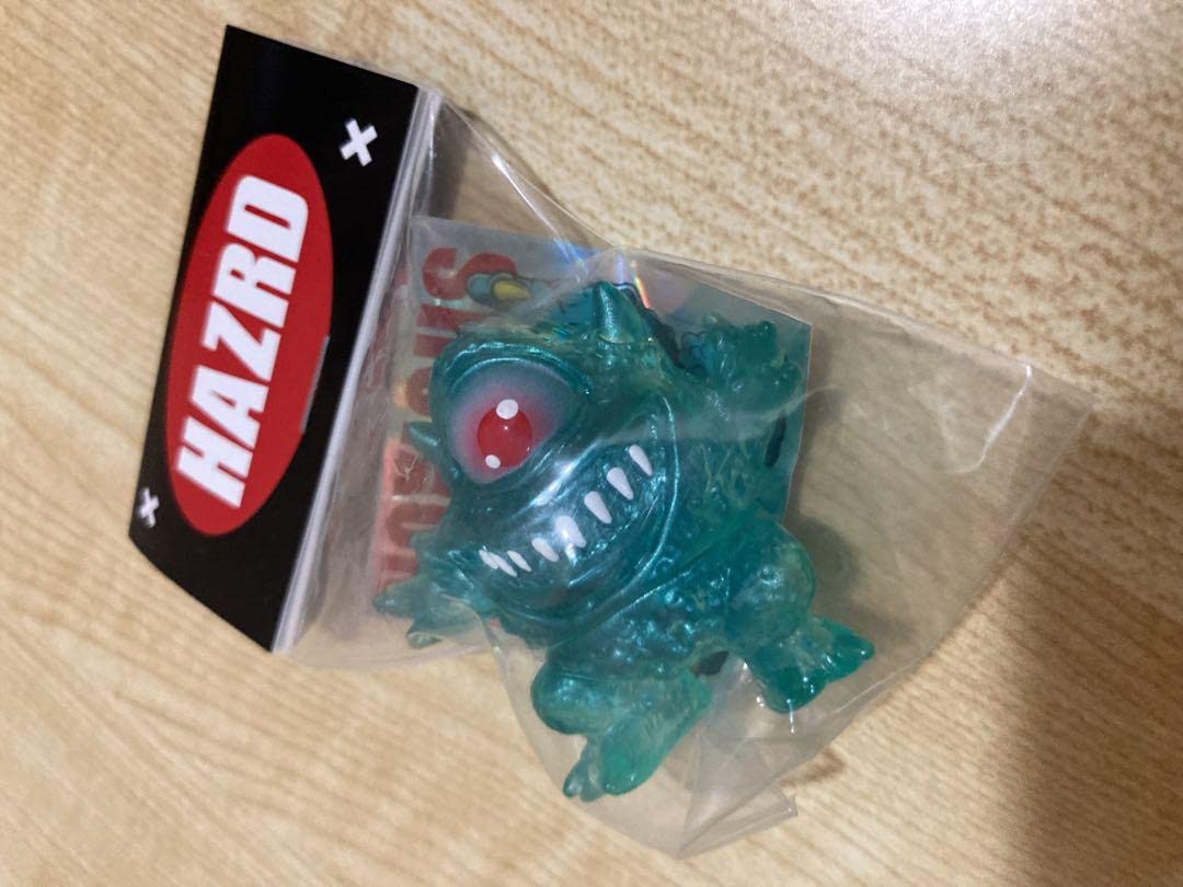 CHOKE HAZARD チョークハザード　MINI ソフビ　ステッカー付き CHOKE HAZARD チョークハザード MINI ソフビ ステッカー付き