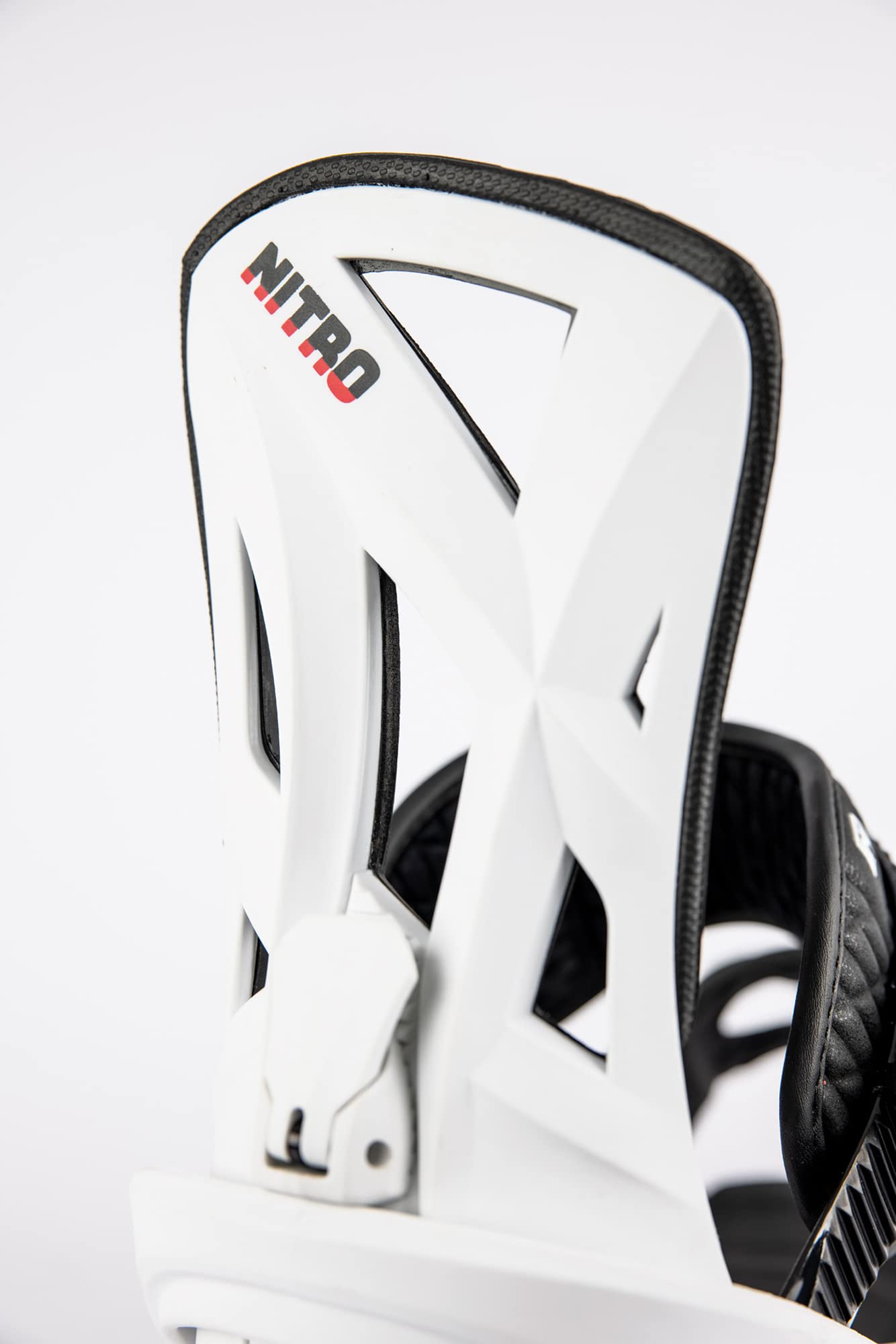 NITRO STAXX ホワイト スノーボードビンディング　M Amazon.com: Nitro Snowboards Men's Staxx '23 Snowboard Binding