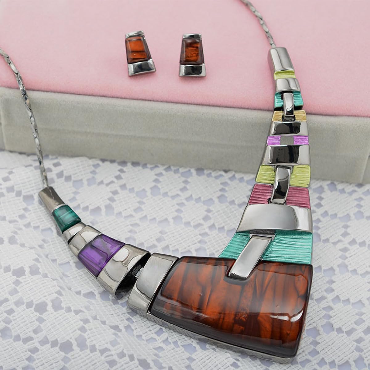 Vintage V-Shaped Choker Chunky Bib Statement Necklace and Earrings Sets for Women Bridal Wedding Dinner Prom Jewelry