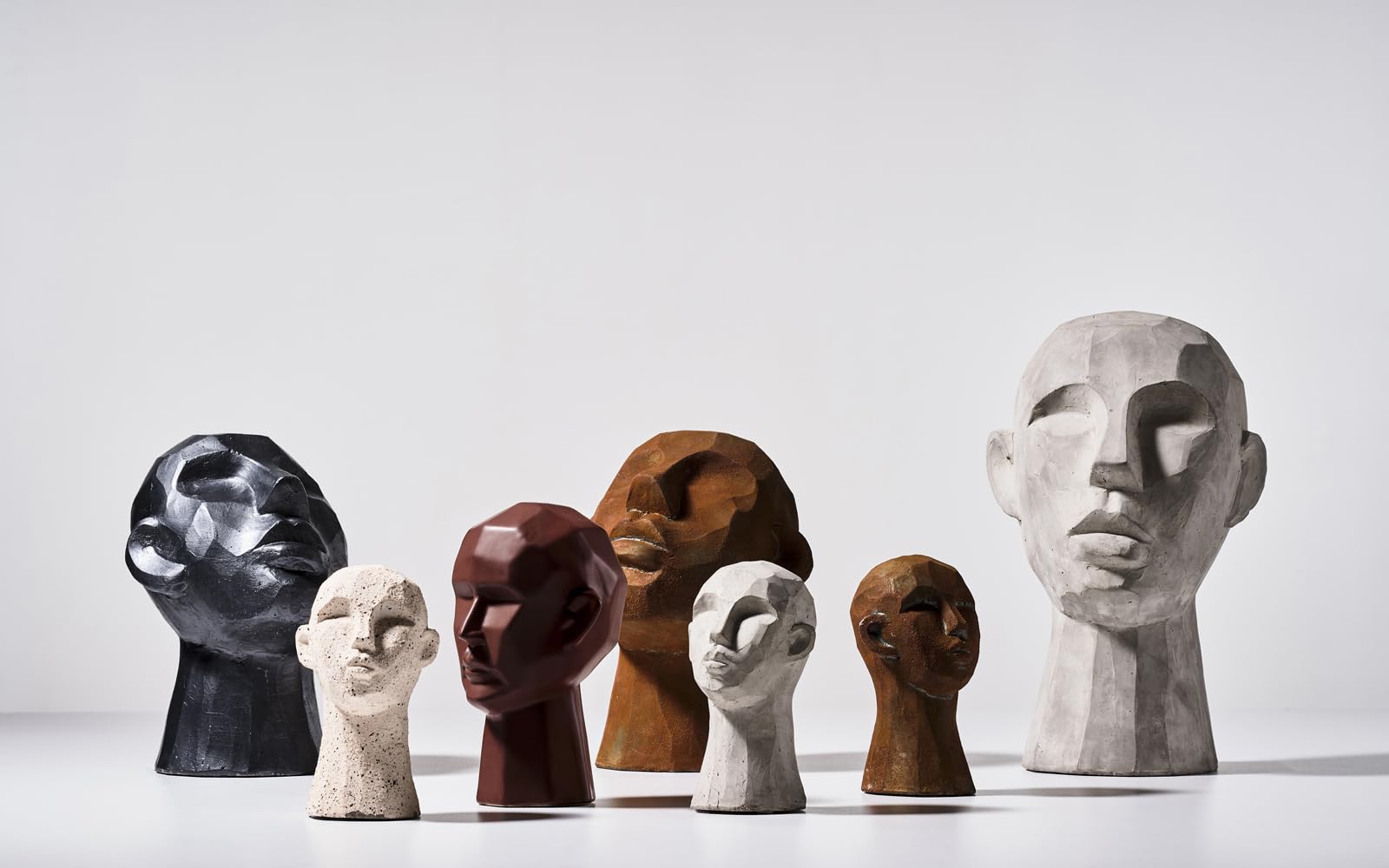 ヴィラコレクション セメント製人型置物 インテリア ヴィラコレクション セメント製人型置物 インテリア モダンオブジェ