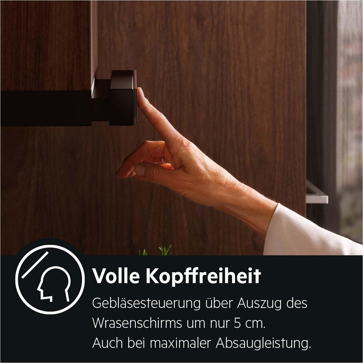 AEG DPE5660B Flachschirm-Dunstabzugshaube 600 m³/h Abluft Umluft LED-Beleuchtung Schwarz