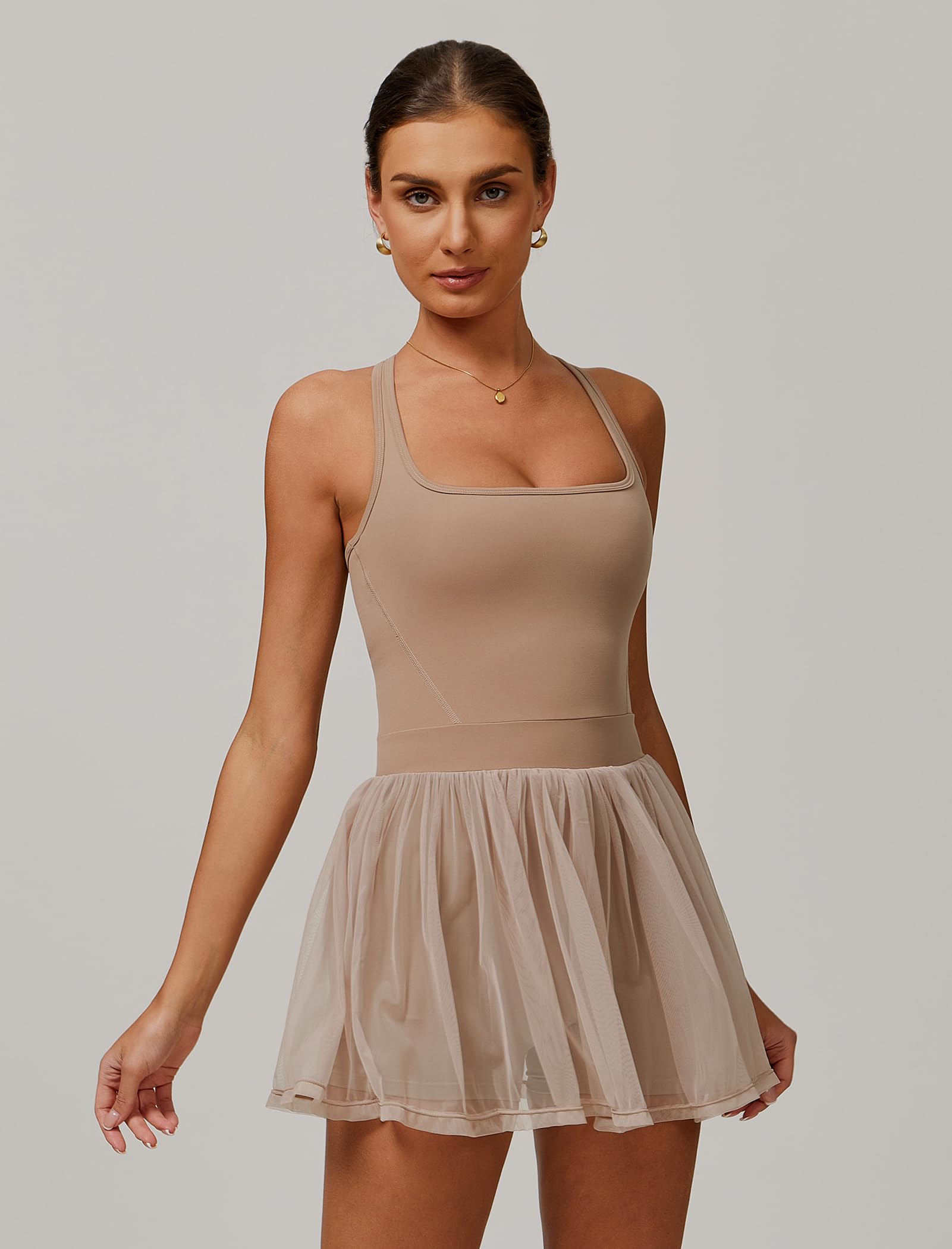 ABOCIW Damen-Tenniskleid mit quadratischem Ausschnitt, Netzsaum, integrierter BH und Shorts, Racerack, Workout, Golf, Sportkleid mit Tasche