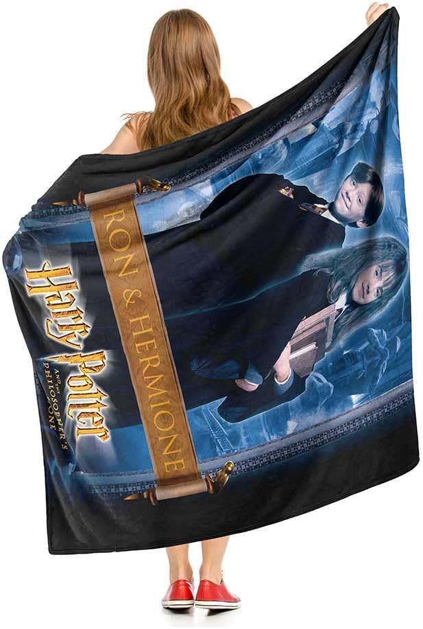 Northwest Warner Bros. Harry Potter Ron and Hermione Silk Touch Throw Blanket, Cozy for All Seasons, Lightweight for Couch, Sofa, Boys Girls Bedding, 50x60 Inches