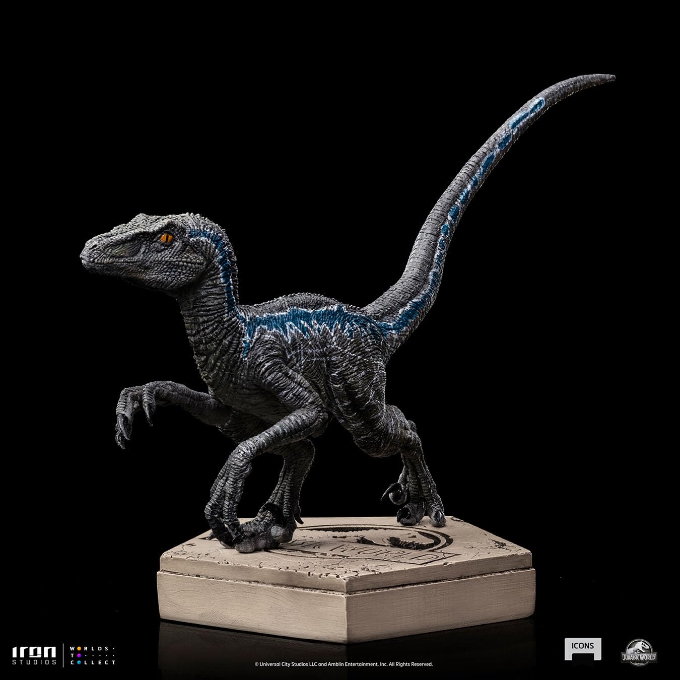 Iron Studios Jurassic World Icons Statue Velociraptor Blue 9 cm