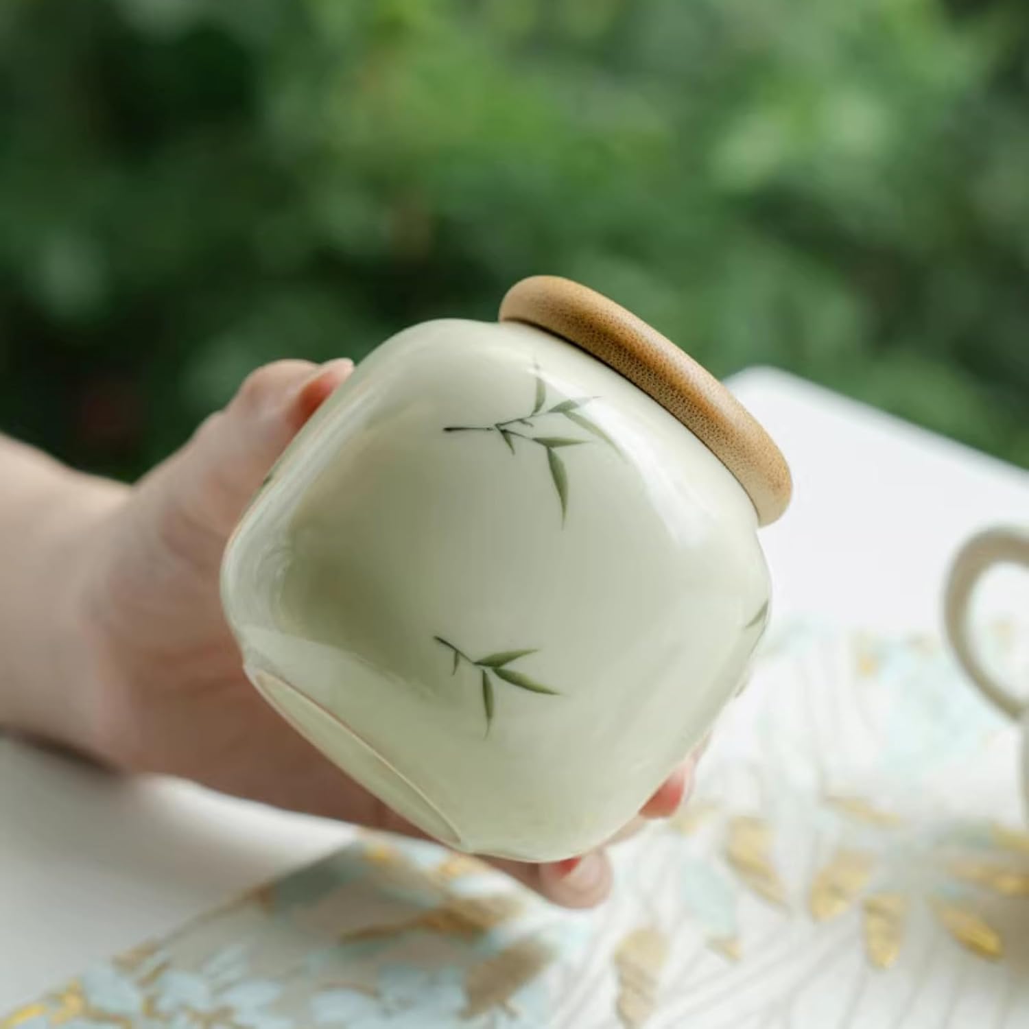 Hand Drawn Ceramics Tea Canister, 260ml 8.8oz, Sealed Storage Tank Tea Storage Caddy