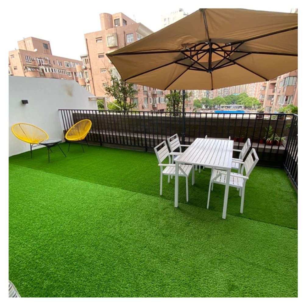 Questo Tappeto di Erba Artificiale di Alta qualità per Decorazioni Esterne, Ideale per balconi, Giardini e Cortili, è Resistente e Realistico. 1x15 m. Tappeto di Erba Sintetica simulata.