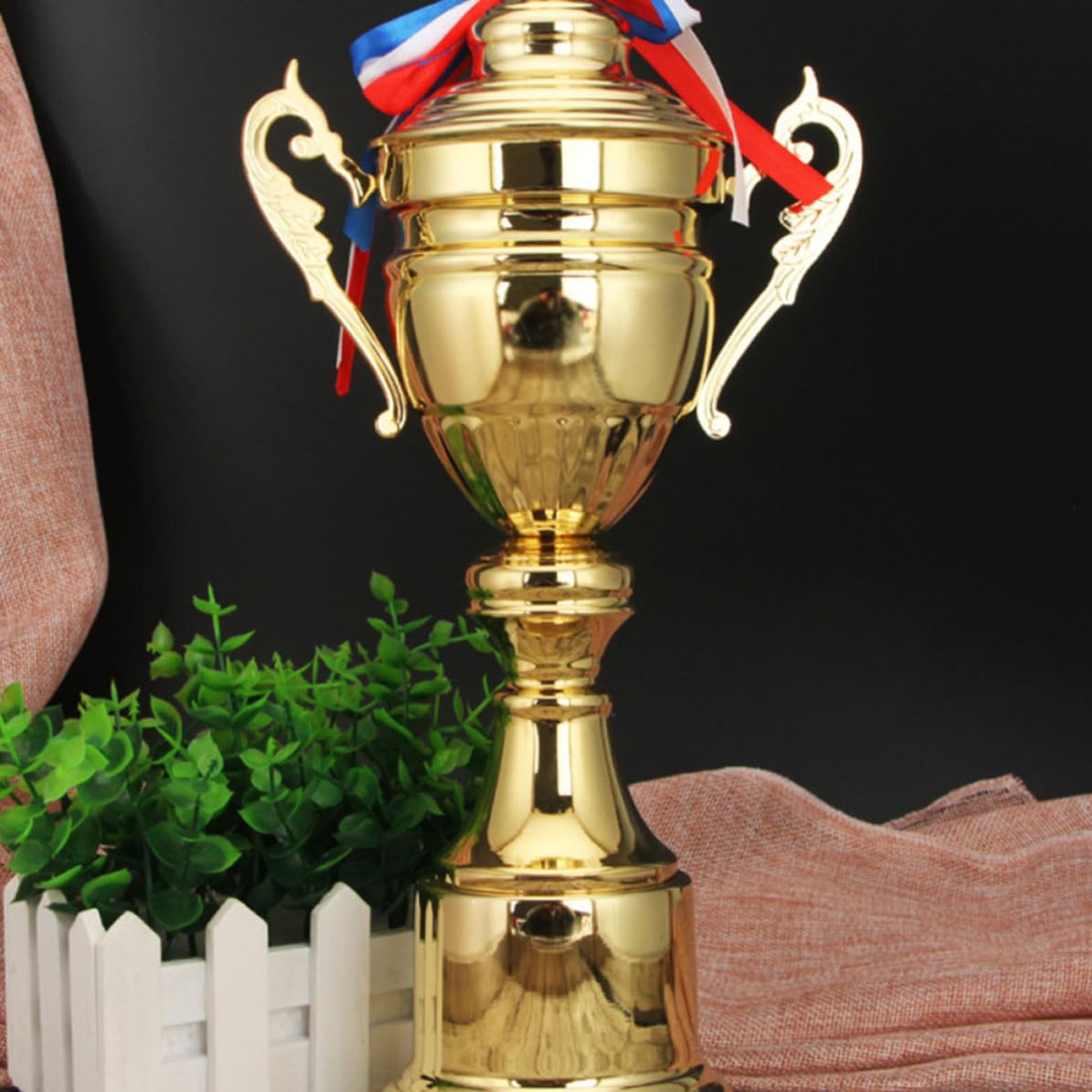 Holibanna Trofeo de 42 Cm de Metal Diseño Creativo de Premio de Oro Dorado Copa para Ceremonia de Reconocimiento y Fiesta