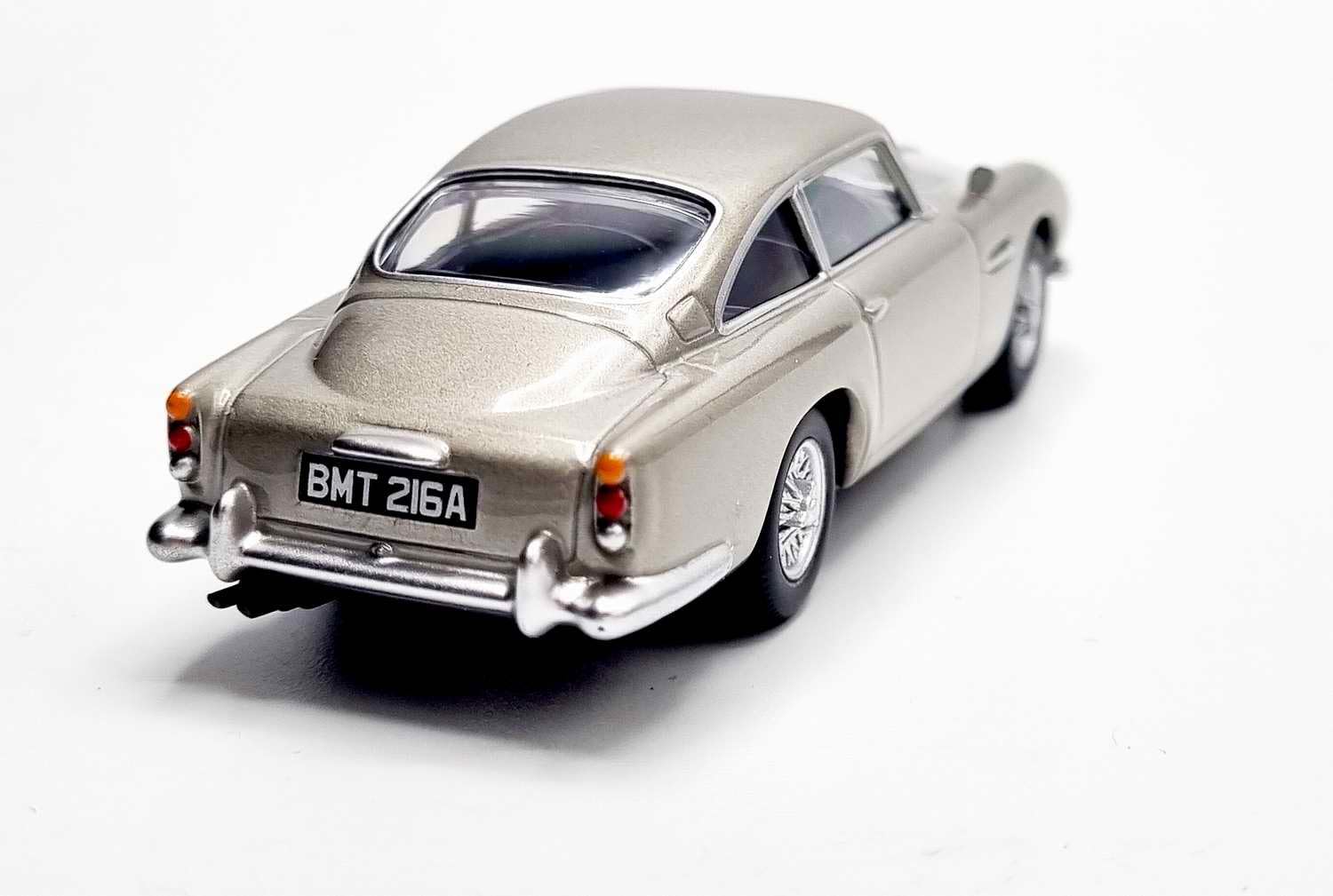 NOREV Voiture de Collection Aston Martin DB5 1963 Argent Birch 1/43 Métal