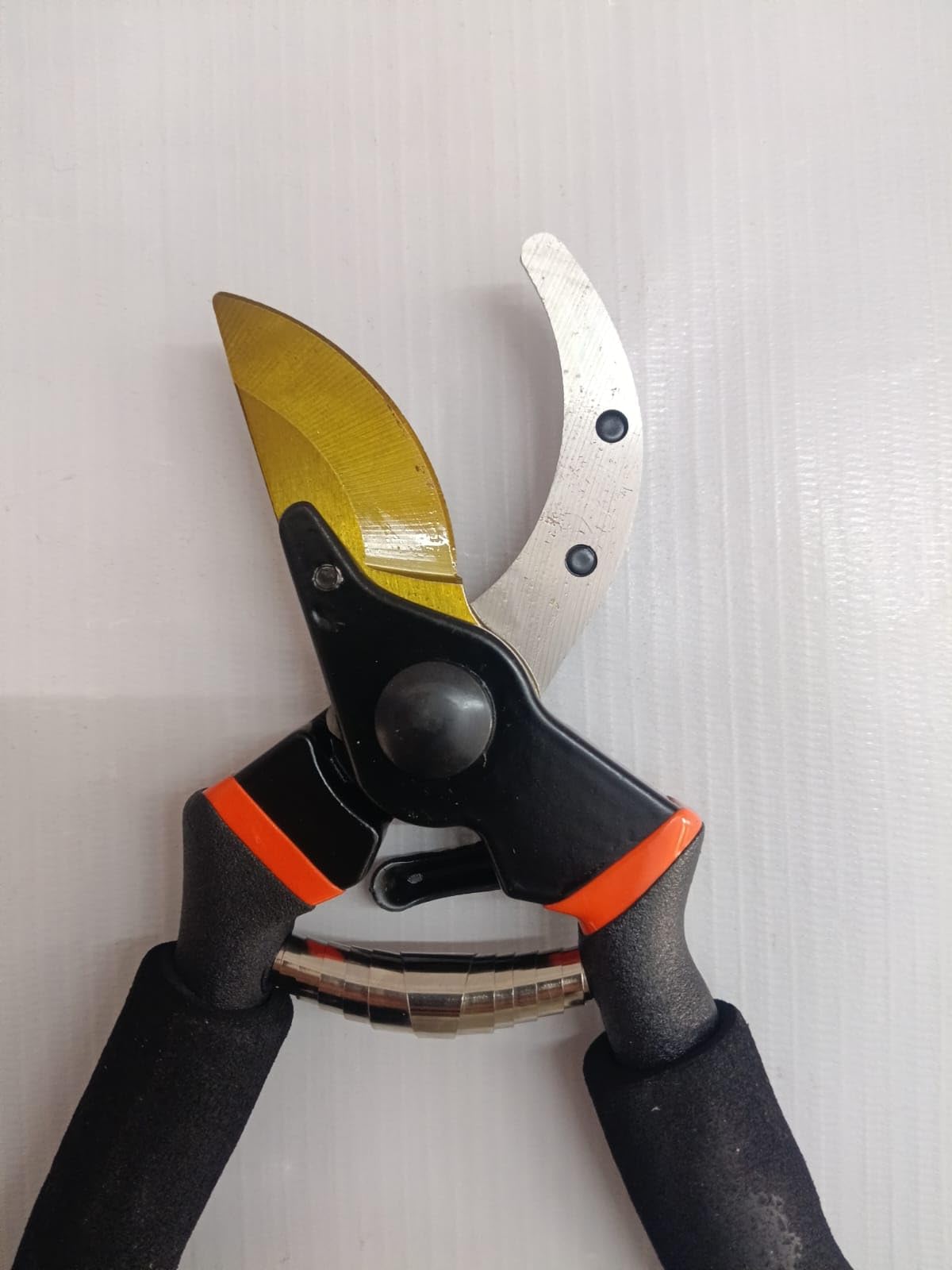 Amazon.com : 8 Inch Heavy Duty Plant Cutter For Home Garden Scissors, Plant  Branch Cutter For Tree,Pruner Cutter Heavy Duty, Garden Tools For Home  Gardening Scissors, Prunning Branch Cutter For Garden :