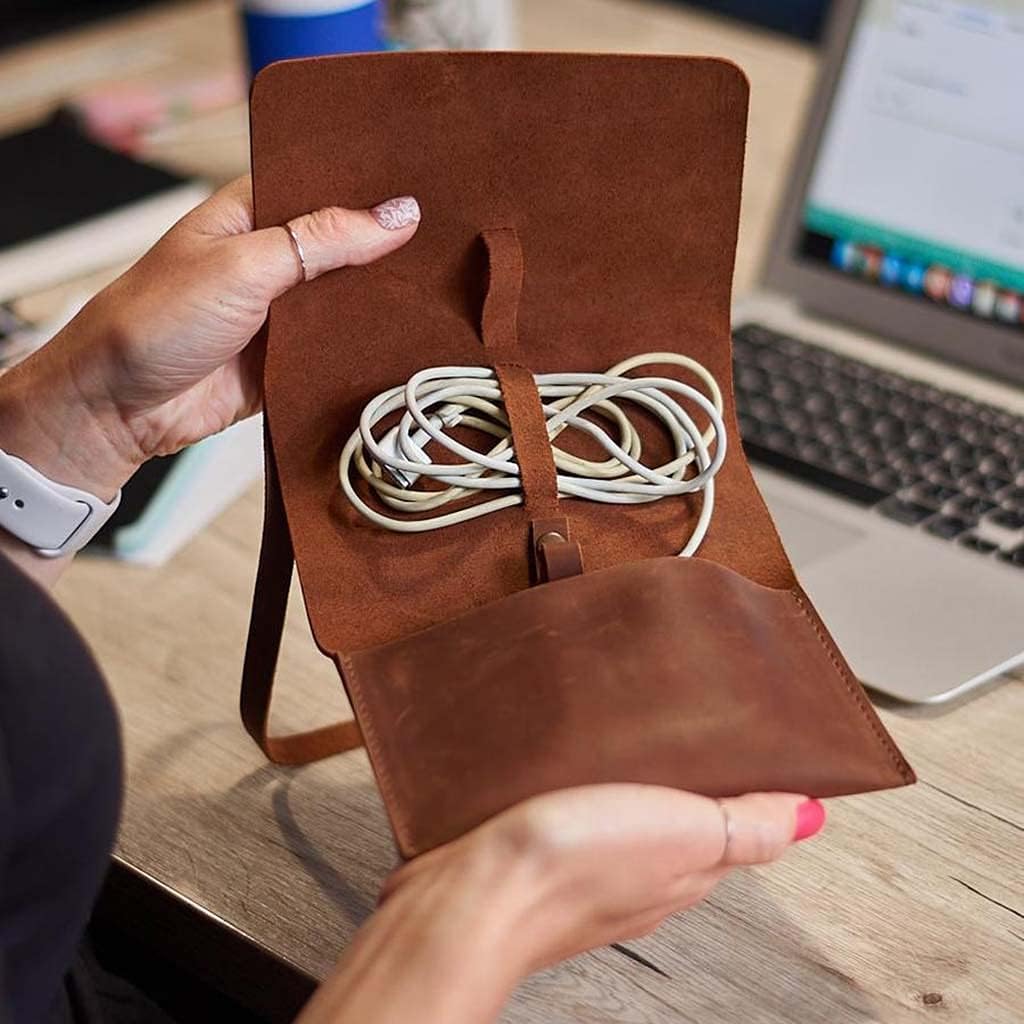 INCARNE Weekend Cable Organizer - Travel Cord Desk Case - TV Kit Cord Bag for Cable Storage - Small Leather Cord Organizer Travel Bag for Electronics Accessories Phone USB Charger (Cognac)