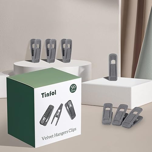 Miniatura 5 de Tinfol 50 clips de terciopelo para colgar, clips grises fuertes flocados para dedos, clips para colgar pantalones para perchas finas