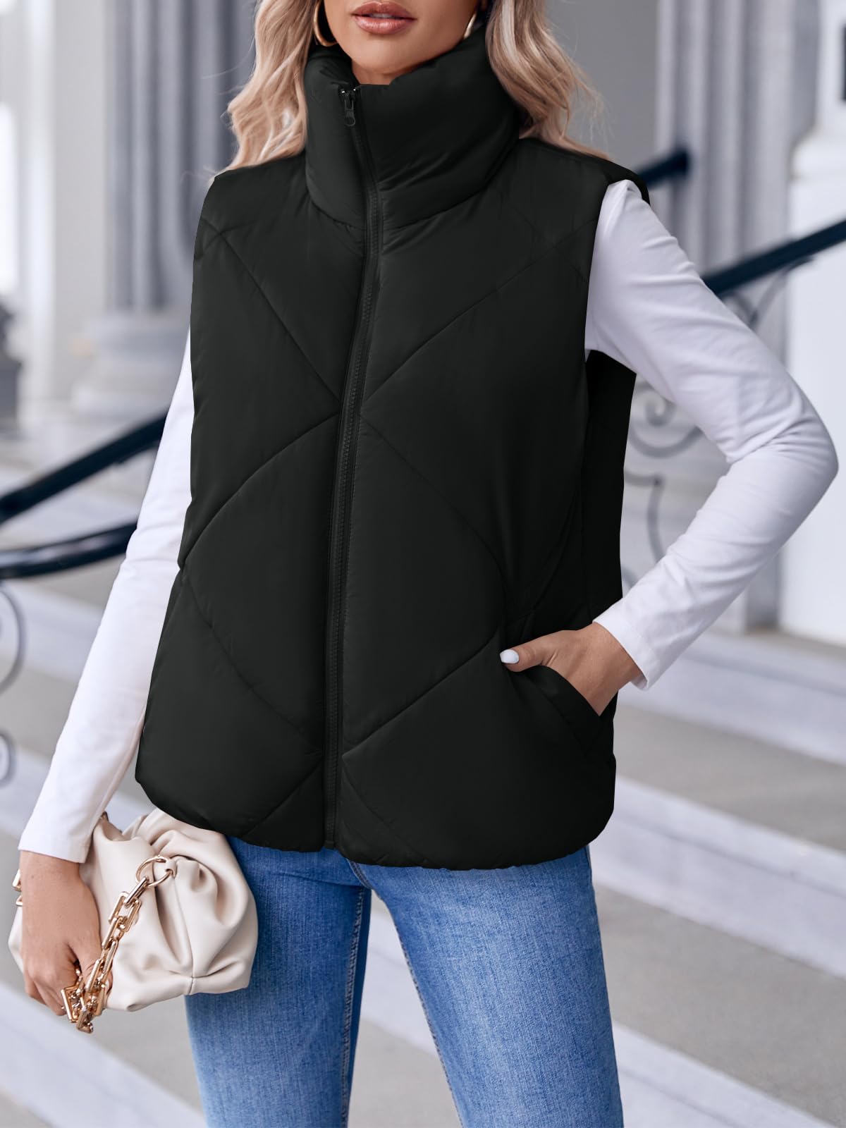 Newffr Women's Quilted Puffer Vest Sleeveless Lightweight Zip Up Jacket Winter Warm Coat Outerwear