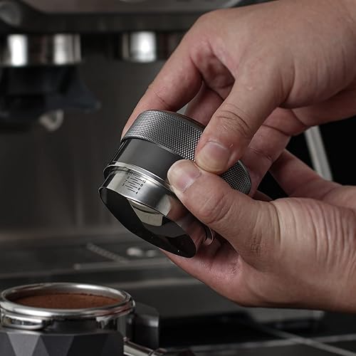 Miniatura 5 de CrossCreek Juego de herramientas de espresso de 2.126 in  Portafiltro sin fondo con mango de nogal CrossCreek  Distribuidor de espresso de 2.126 in