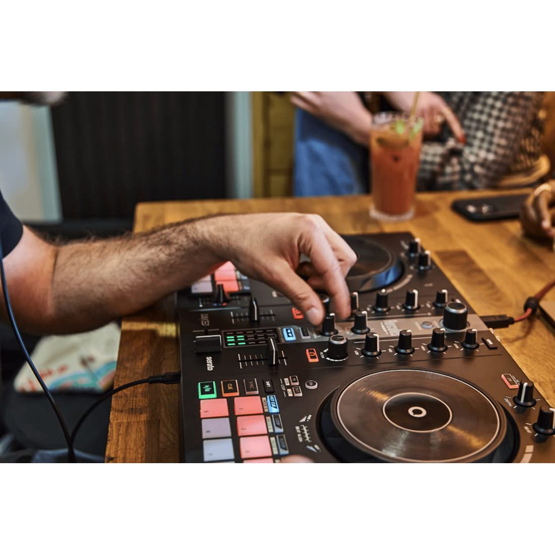 Hercules DJControl Inpulse 300 MK2 2-Deck DJ Controller + keepdrum Laptopständer Schwarz
