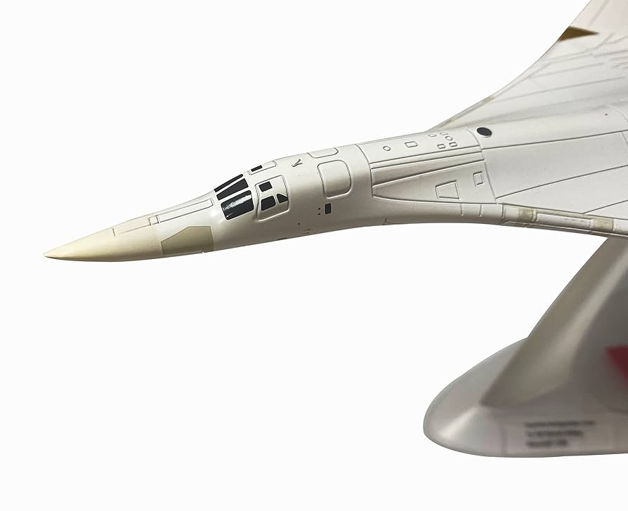 ヘルパー1/200 Tupolev TU154M　ダイカスト製品 ヘルパー1/200 Tupolev TU154M ダイカスト製品 Amazon.com