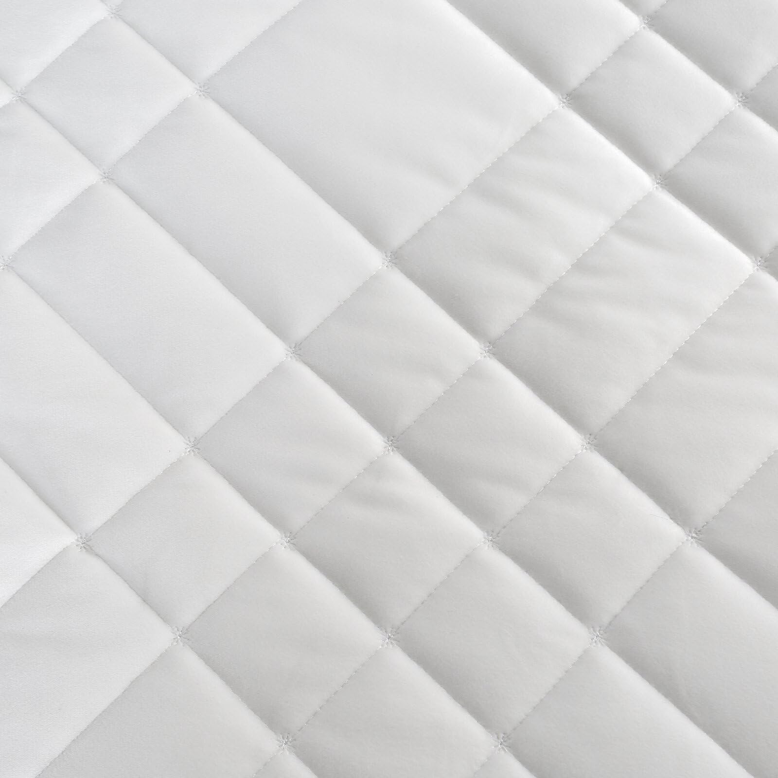 Eurofirany Gesteppte Tagesdecke RIA6 Velours für Doppelbett weiß 220 x 240 cm
