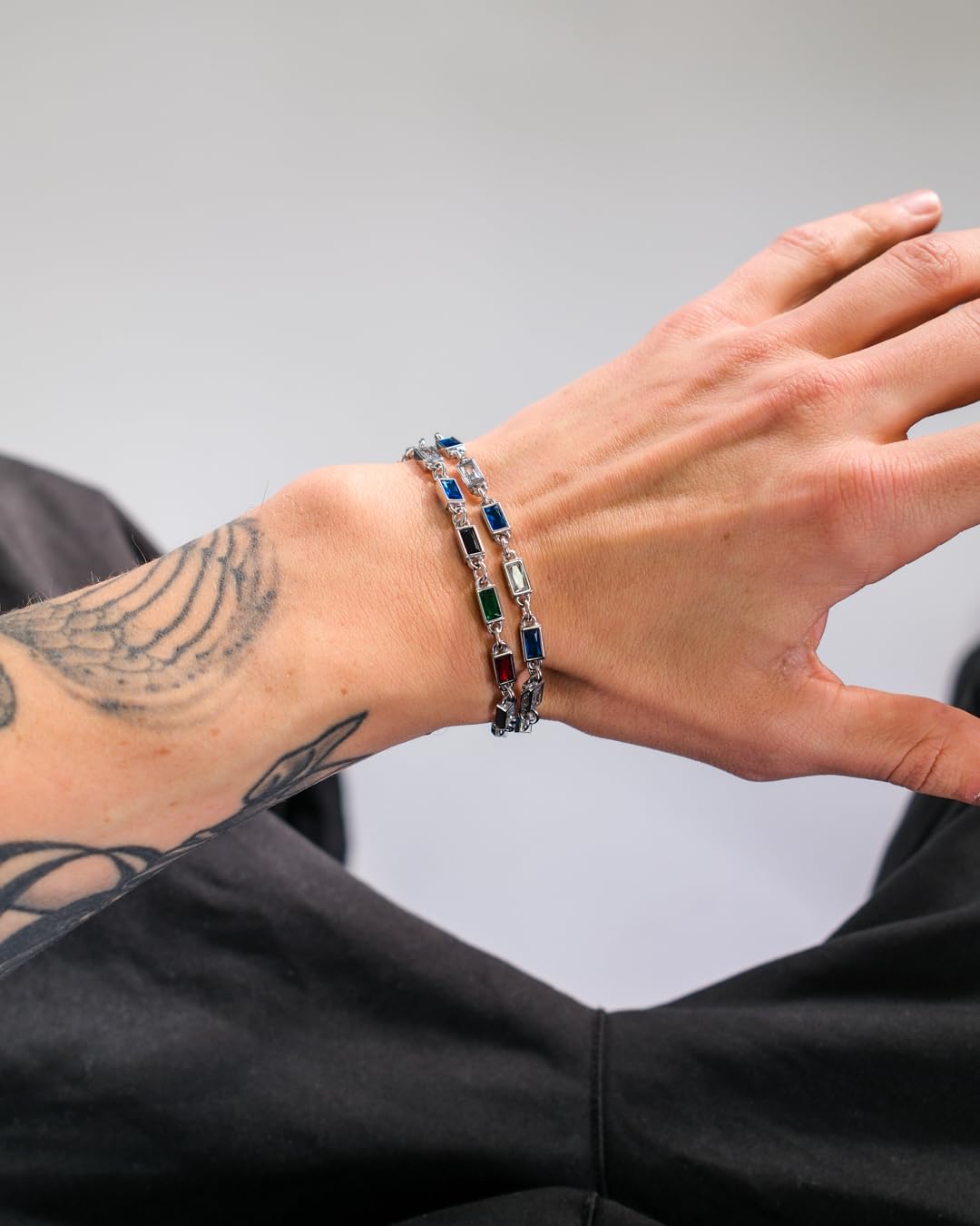 Buntes Edelstein Tennis Armband für Herren mit bunten Edelsteinen in Silber oder Gold - Streetwear Iced Out Zirkonia Armband Multicolor aus Edelstahl und 18K Gold - Wasserfestes Armband