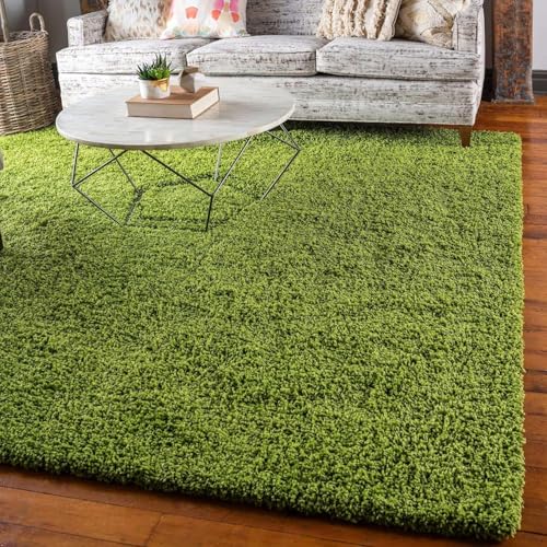 Image of Solid Fluffy Rugs and Carpet for Hall and Drawing Room 5x5 Square Grass Green Color