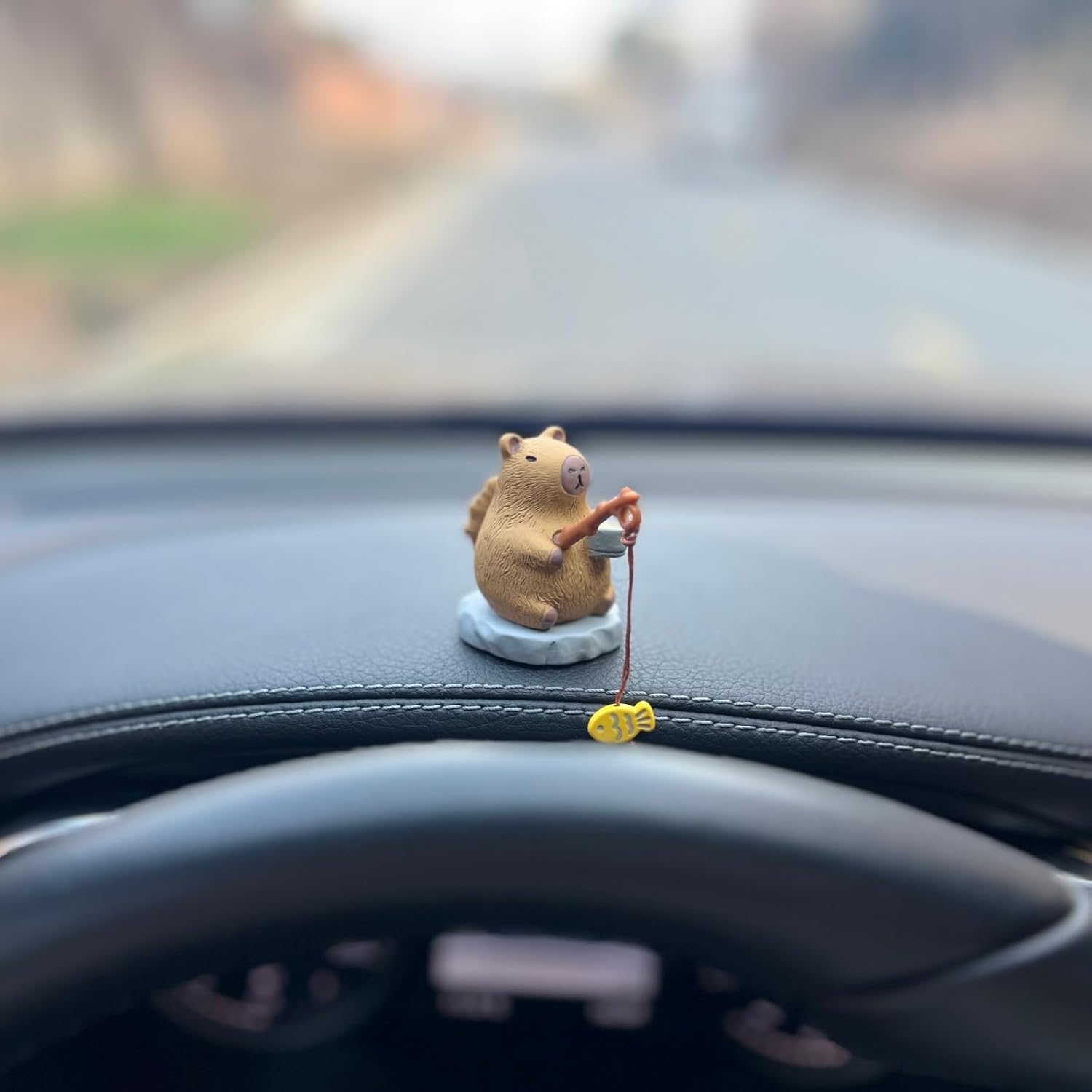 Capybara Fishing Ornament Car Interior Accessories, Resin Capybara Figurine Dashboard Decorations, Funny Animal Home Office Decor, Swinging Fish Figurine Gift for Christmas Birthday