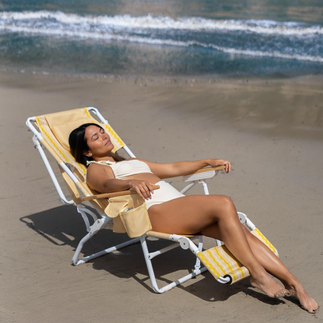 Flamingueo Sedia da Spiaggia - Reclinabile 5 posizioni - Foro per Testa e Braccioli - Poggiapiedi 3 posizioni - Maniglie Tipo Zaino - Tasca Termica e Portabicchieri - Alluminio e Poliestere - Giallo
