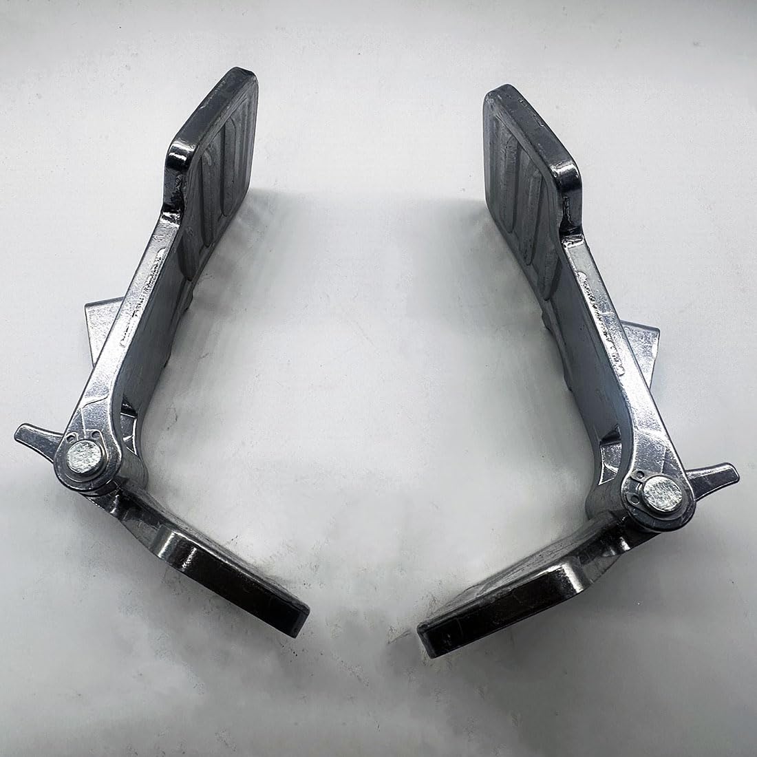 1 Coppia di Pedali da Passeggio Adatti per Kubota U15 17 20 25 30 35 Sany 16 Pedale da Passeggio Accessori per Mini Escavatore