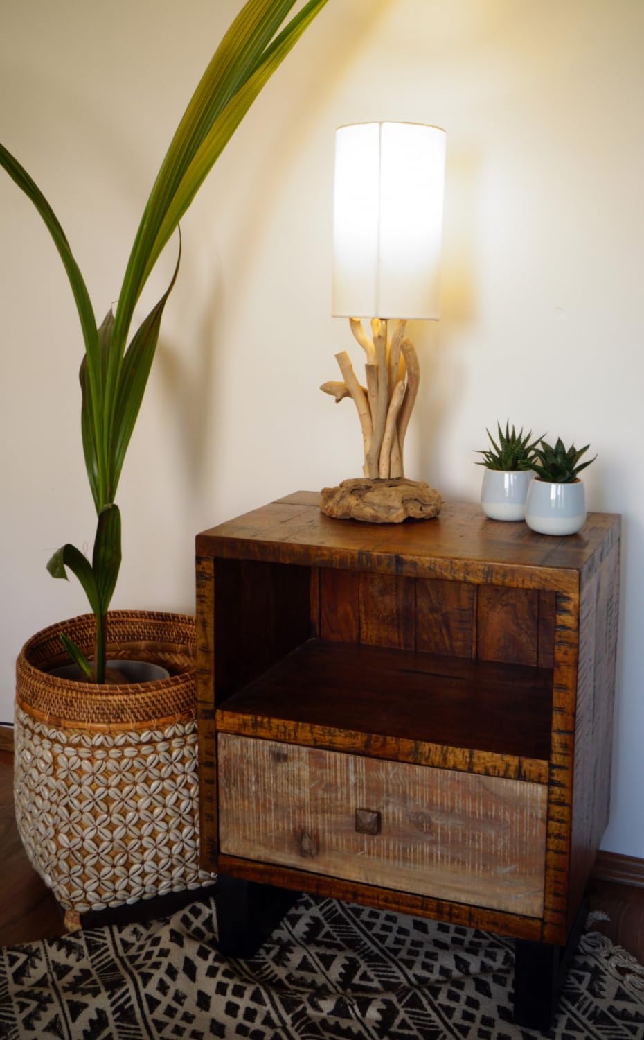 GURU SHOP Tischleuchte/Tischlampe, in Bali Handgemachtes Unikat aus Naturmaterial, Treibholz, Baumwolle - Modell Libra, 53x15x15 cm