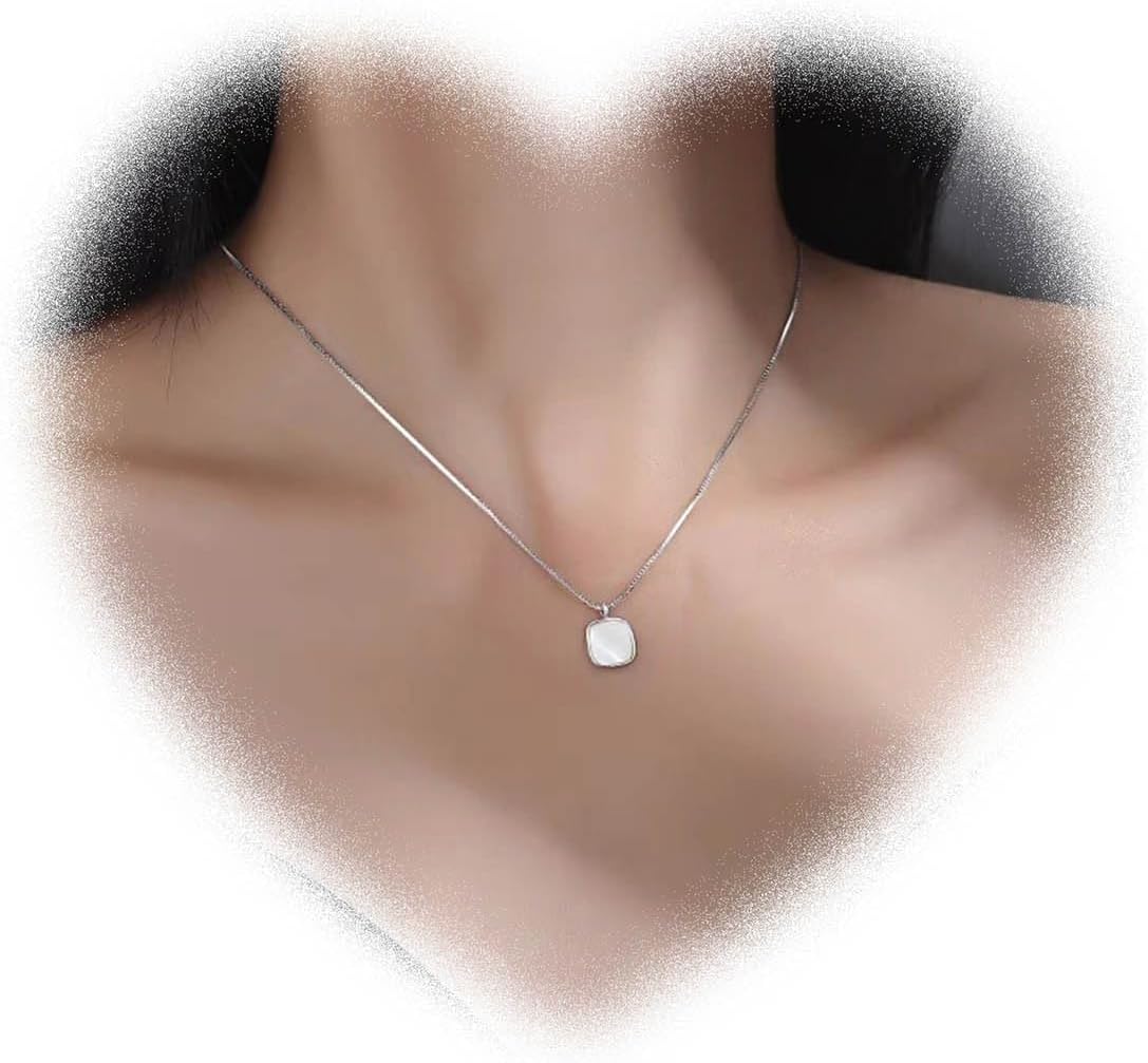 W WEILIRIAN Vintage White Square Necklace Boho Square Pendant Necklace Chain Gold Thin Chain Necklace Jewelry for Women and Girls Gifts