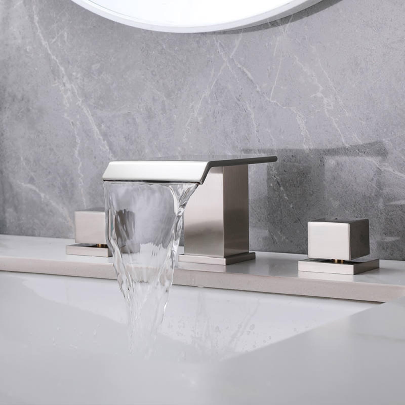 ZQFHSX Brushed Nickel Bathroom Sink Faucet Single Handle Waterfall Mixer Tap Modern Basin Stylish for Easy Water Flow Ideal Vanity and Washbasin