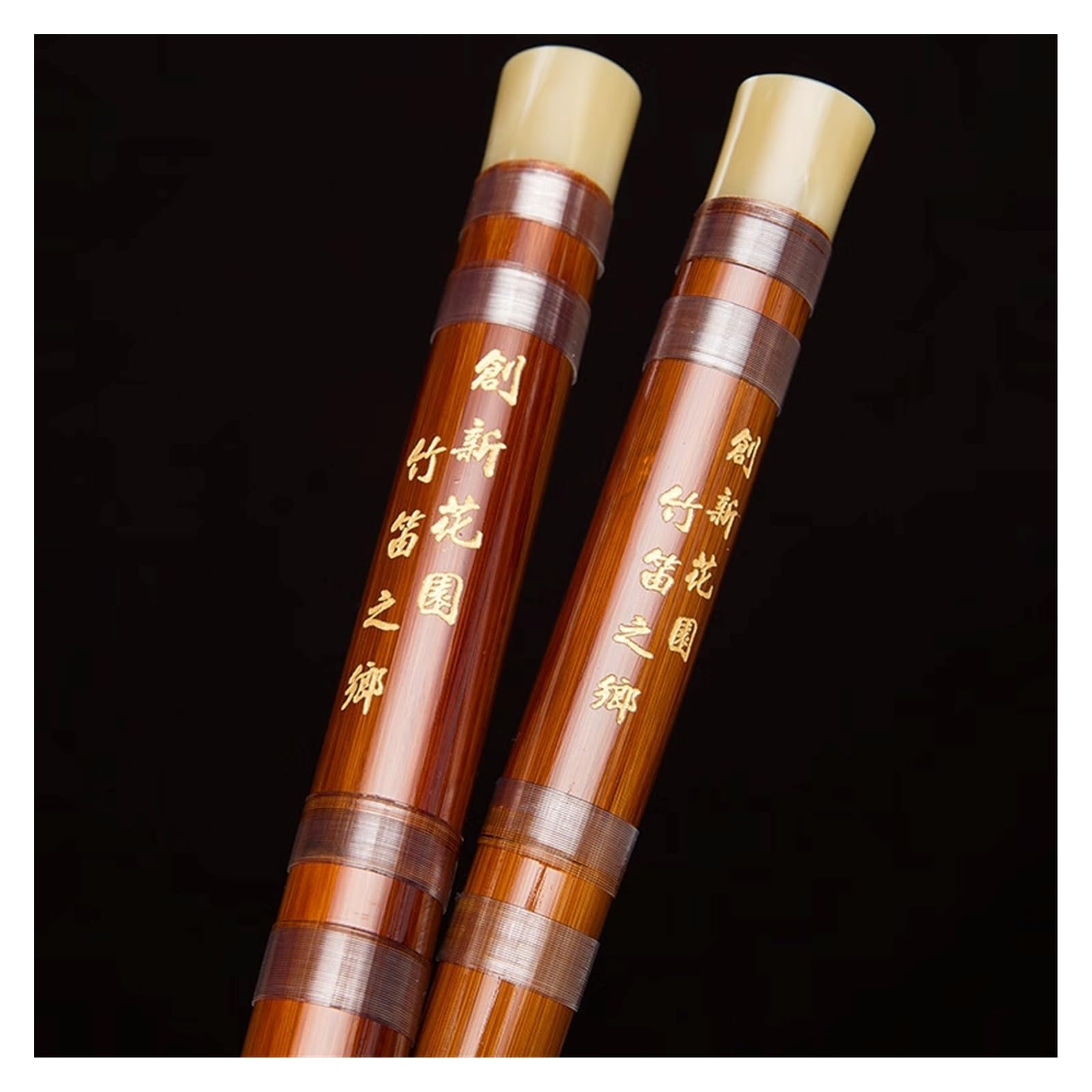 flauto di bambù Pratica per principianti di flauto traverso con flauto di bambù che suona lo strumento flauto di bambù(D key)